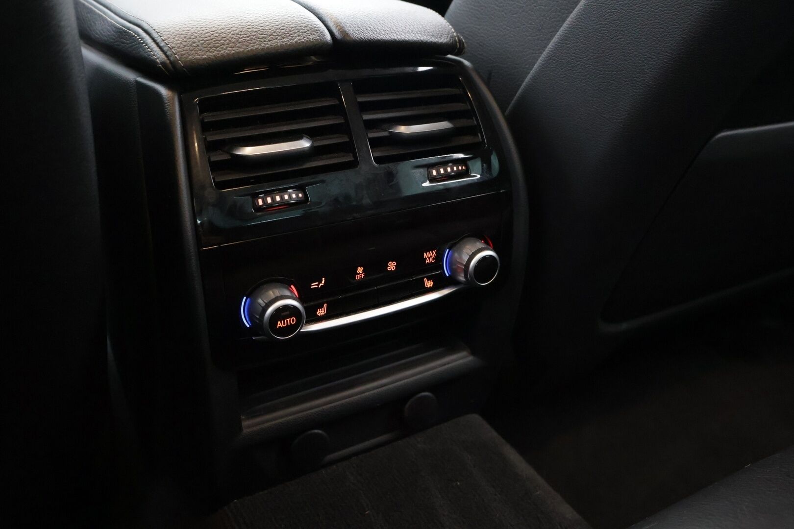 BMW 530E 2018 Sportline * Hud / Comfort penkit / Ambient light / Nahkasisusta * - Display Key