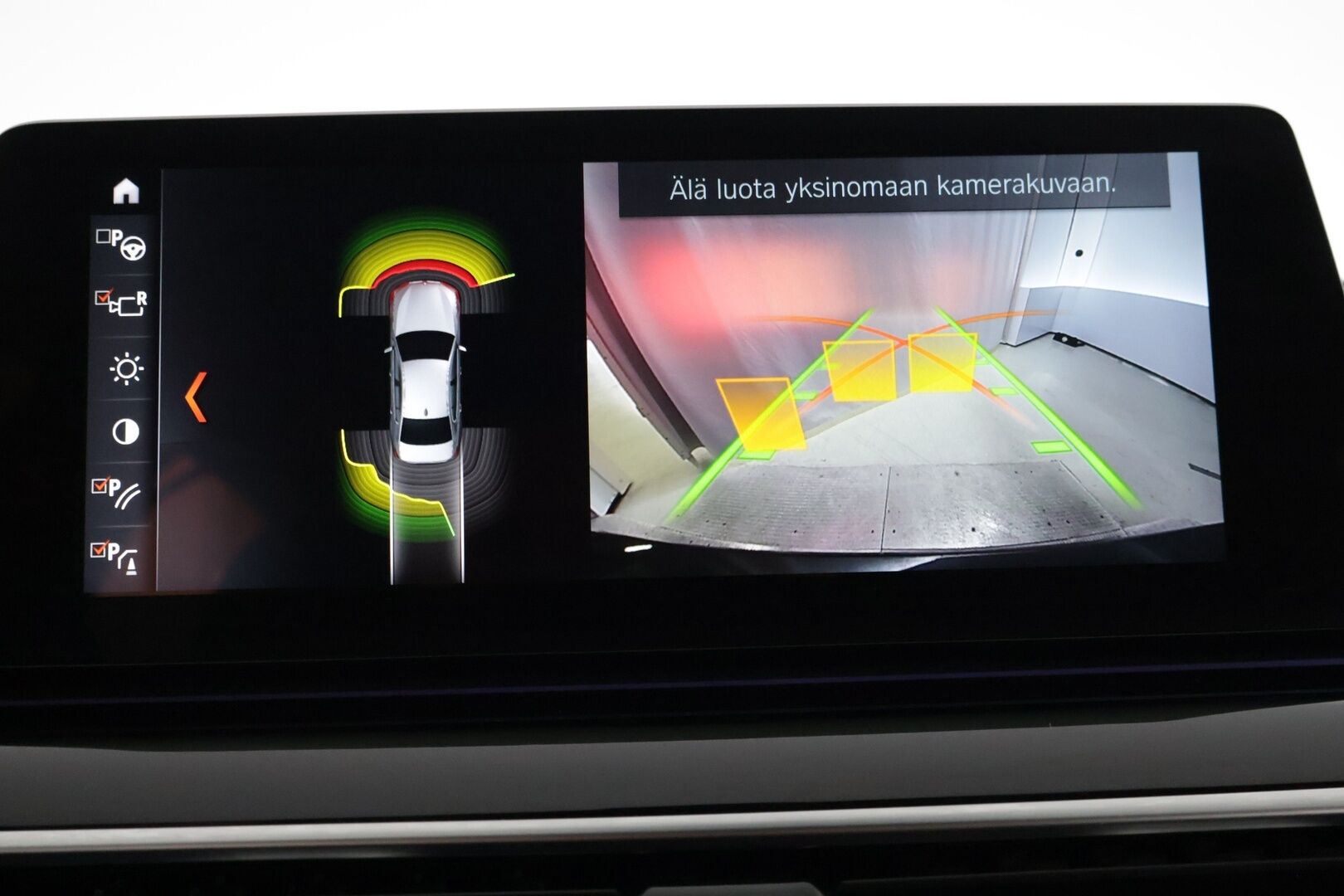 BMW 530E 2018 Sportline * Hud / Comfort penkit / Ambient light / Nahkasisusta * - Display Key