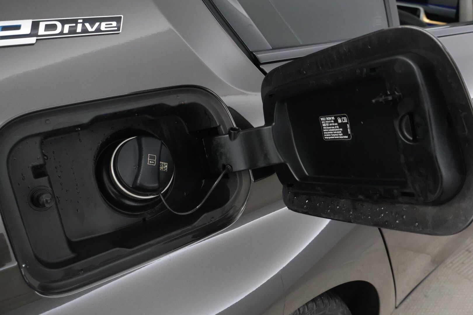 BMW 530E 2018 Sportline * Hud / Comfort penkit / Ambient light / Nahkasisusta * - Display Key