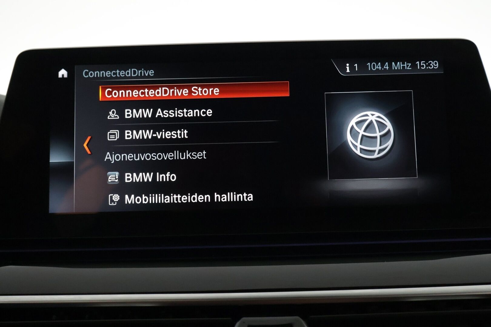 BMW 530E 2018 Sportline * Hud / Comfort penkit / Ambient light / Nahkasisusta * - Display Key