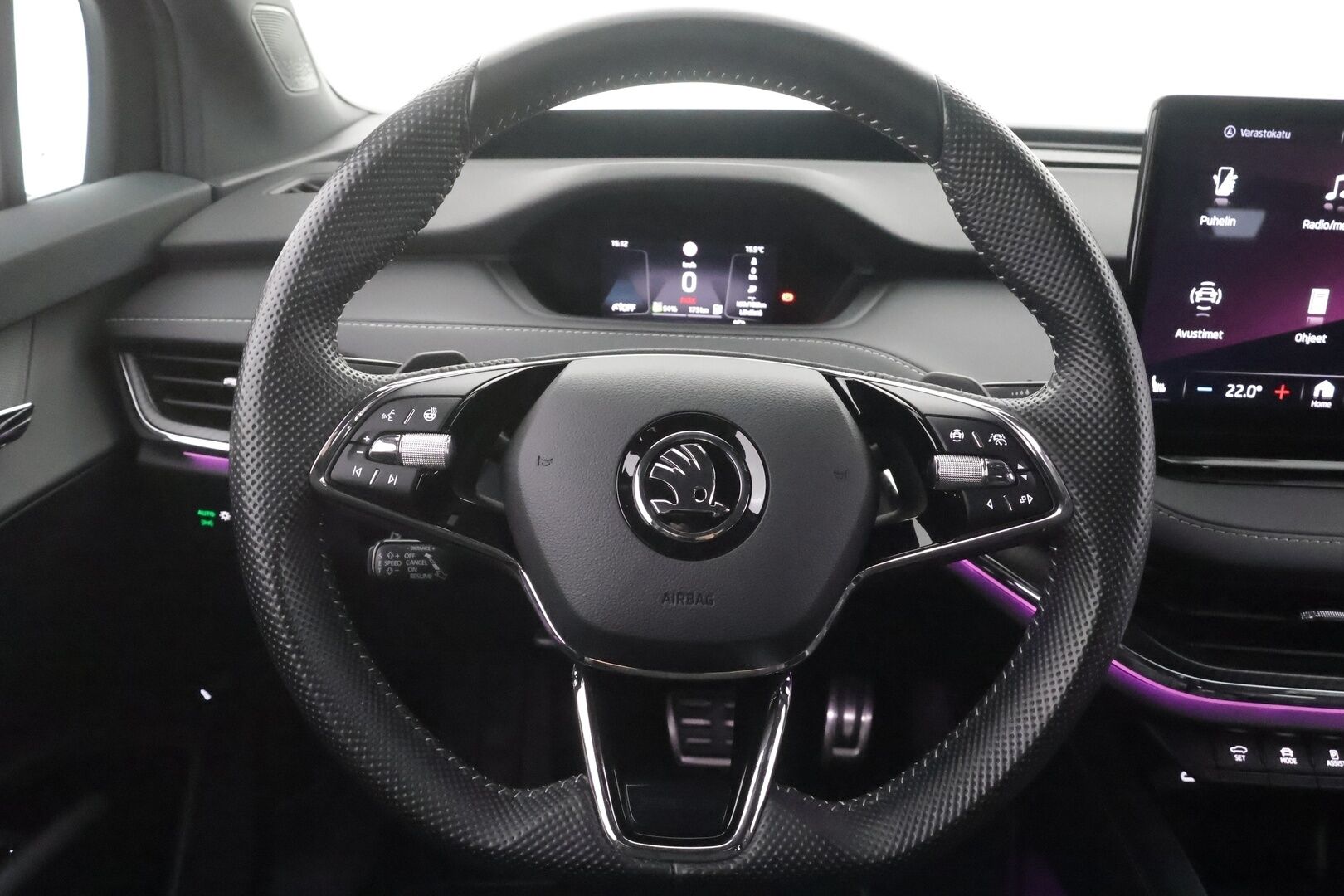 Skoda Enyaq 2022 80x 4x4 SportLine iV - | ACC | ILP | Koukku | Crystal light Matrix LED | Muistipenkki | HUD | Puolinahat | P.Kamera | Ratinlämmitys | 1.OM Suomi-auto | Kahdet Renkaat | Merkkihuollettu |