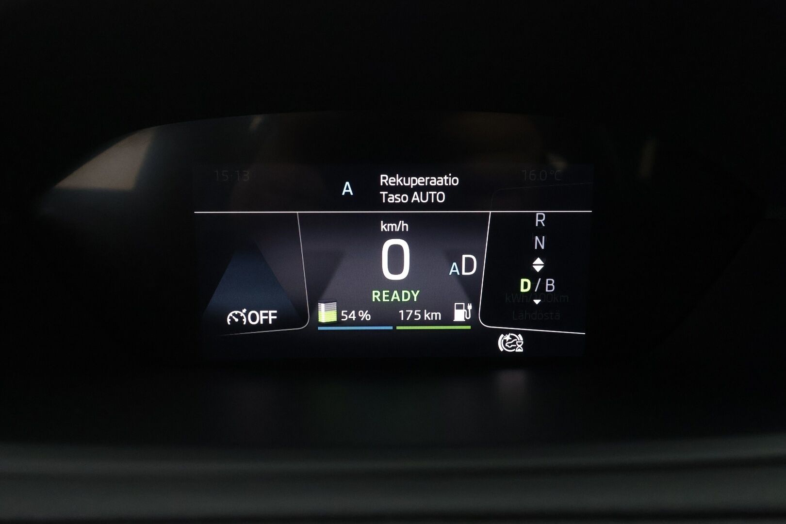 Skoda Enyaq 2022 80x 4x4 SportLine iV - | ACC | ILP | Koukku | Crystal light Matrix LED | Muistipenkki | HUD | Puolinahat | P.Kamera | Ratinlämmitys | 1.OM Suomi-auto | Kahdet Renkaat | Merkkihuollettu |