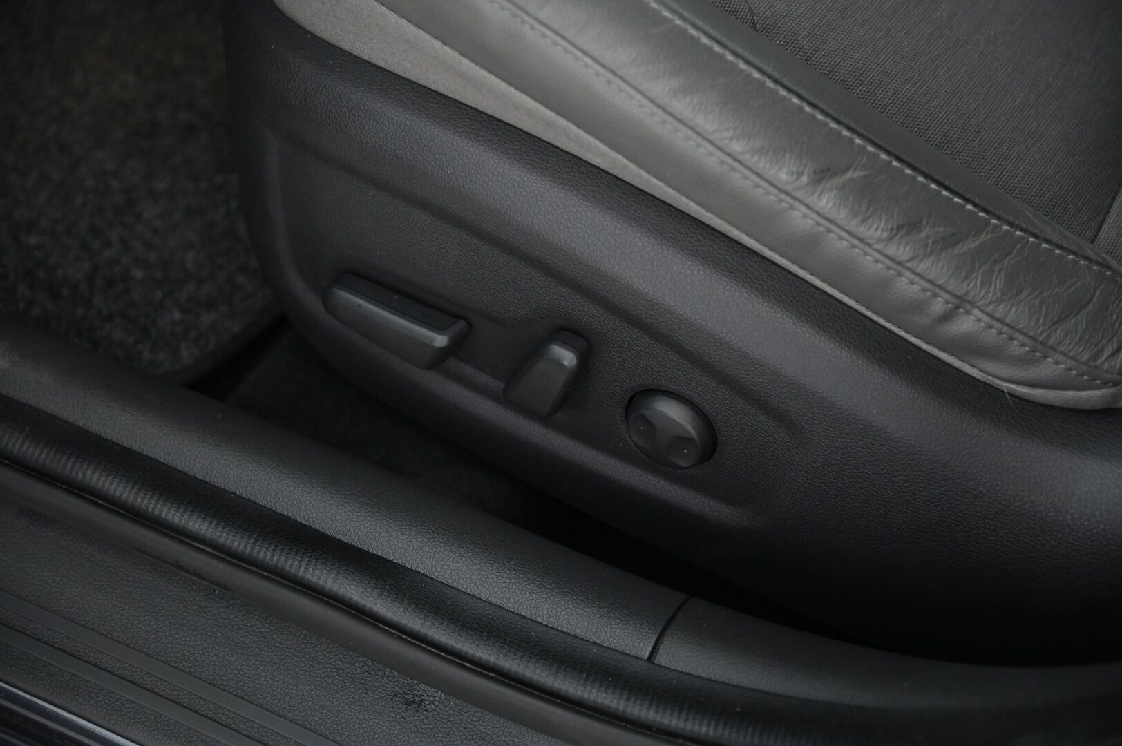 Hyundai i30 Wagon 2022 1,5 T-GDI 159 hv 48V hybrid 7-DCT-aut Style *1.Om Suomi-Auto / Vakkari / Ratinlämmitys / P-Kamera / Tutkat / Navi / Digimittaristo / Kessy* - *Juuri saapunut / Lohko+pistoke / Sisätilalämmitin / Blue link / 2X renkaat / Siisti*