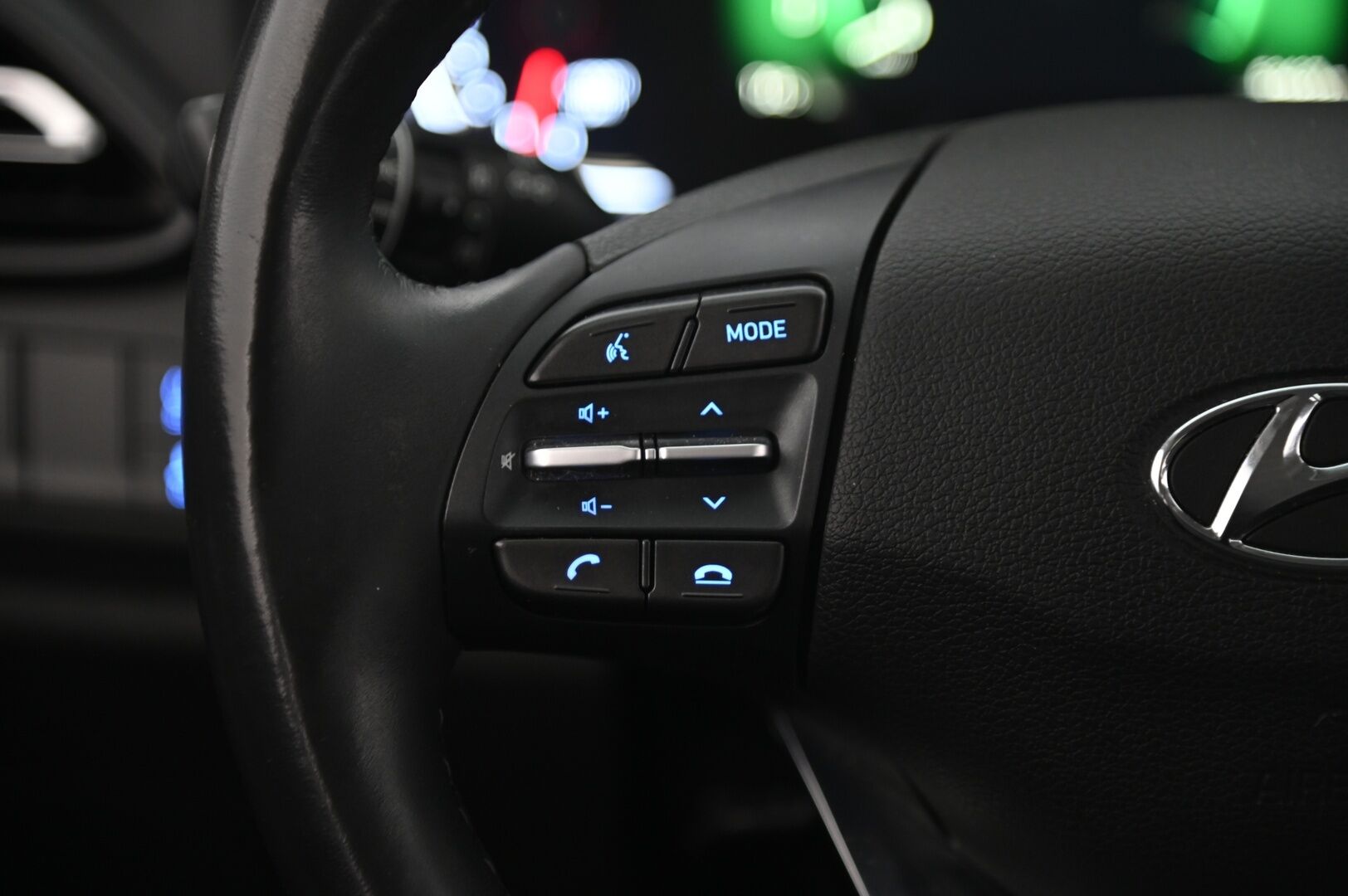 Hyundai i30 Wagon 2022 1,5 T-GDI 159 hv 48V hybrid 7-DCT-aut Style *1.Om Suomi-Auto / Vakkari / Ratinlämmitys / P-Kamera / Tutkat / Navi / Digimittaristo / Kessy* - *Juuri saapunut / Lohko+pistoke / Sisätilalämmitin / Blue link / 2X renkaat / Siisti*
