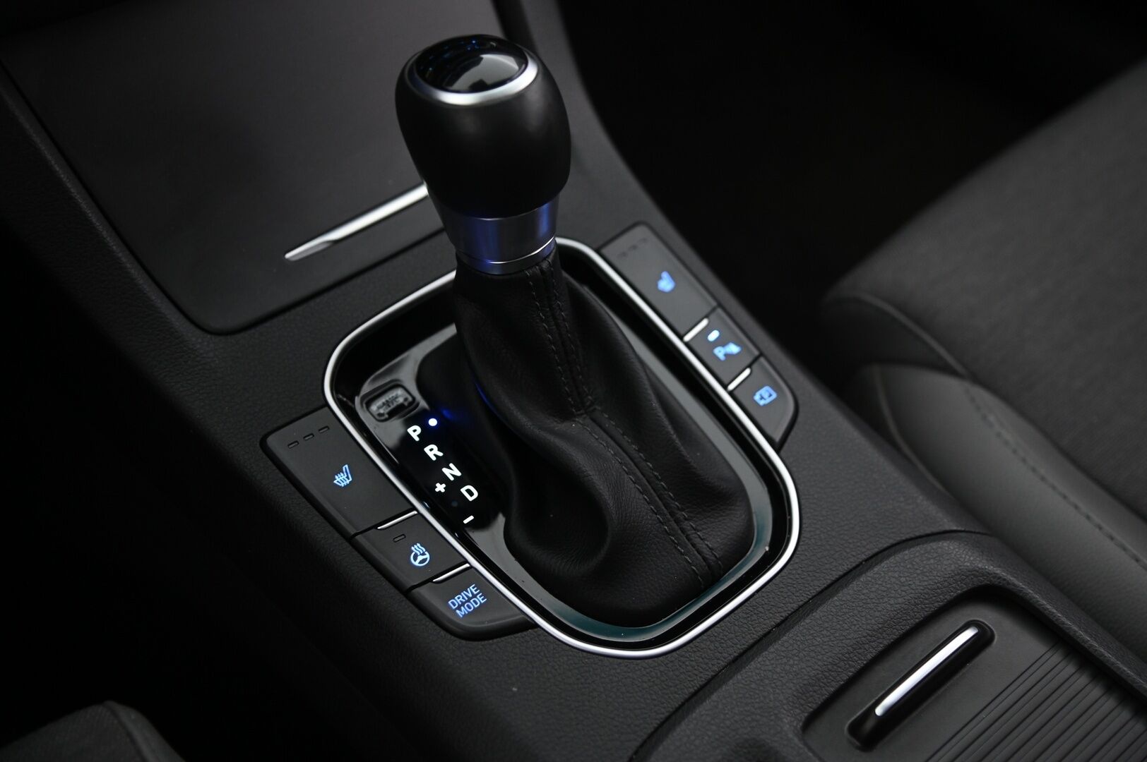 Hyundai i30 Wagon 2022 1,5 T-GDI 159 hv 48V hybrid 7-DCT-aut Style *1.Om Suomi-Auto / Vakkari / Ratinlämmitys / P-Kamera / Tutkat / Navi / Digimittaristo / Kessy* - *Juuri saapunut / Lohko+pistoke / Sisätilalämmitin / Blue link / 2X renkaat / Siisti*