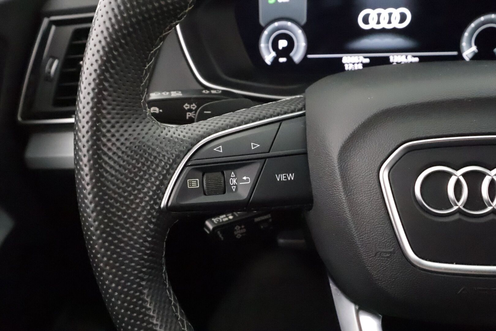 Audi Q5 2022 Sportback S line 50 TFSI e 220 kW quattro S tronic Electrified Edition * ACC / P.kamera / Koukku / LED * - 1.Om Suomi-auto / Kahdet renkaat aluvanteilla 