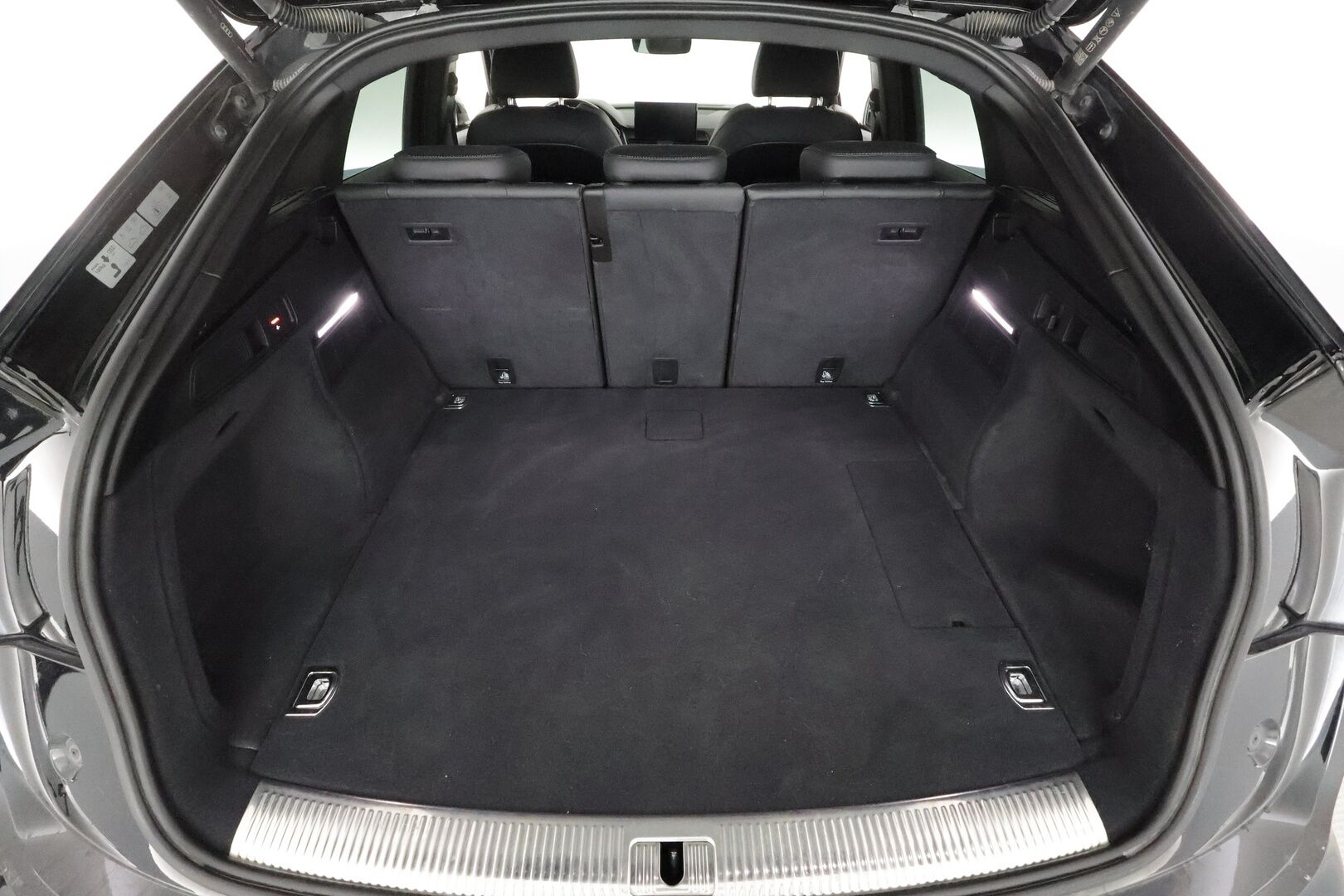 Audi Q5 2022 Sportback S line 50 TFSI e 220 kW quattro S tronic Electrified Edition * ACC / P.kamera / Koukku / LED * - 1.Om Suomi-auto / Kahdet renkaat aluvanteilla 