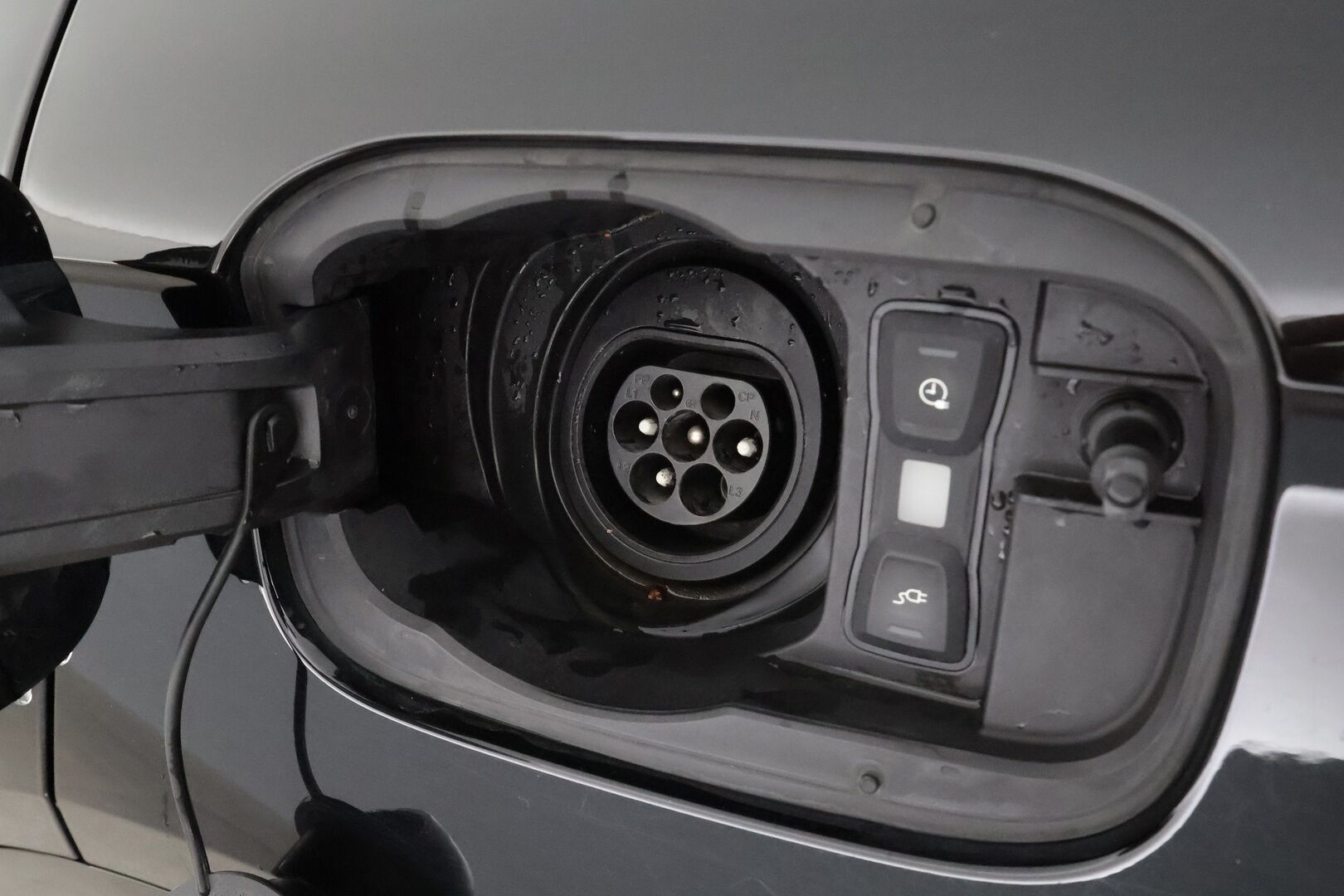 Audi Q5 2022 Sportback S line 50 TFSI e 220 kW quattro S tronic Electrified Edition * ACC / P.kamera / Koukku / LED * - 1.Om Suomi-auto / Kahdet renkaat aluvanteilla 