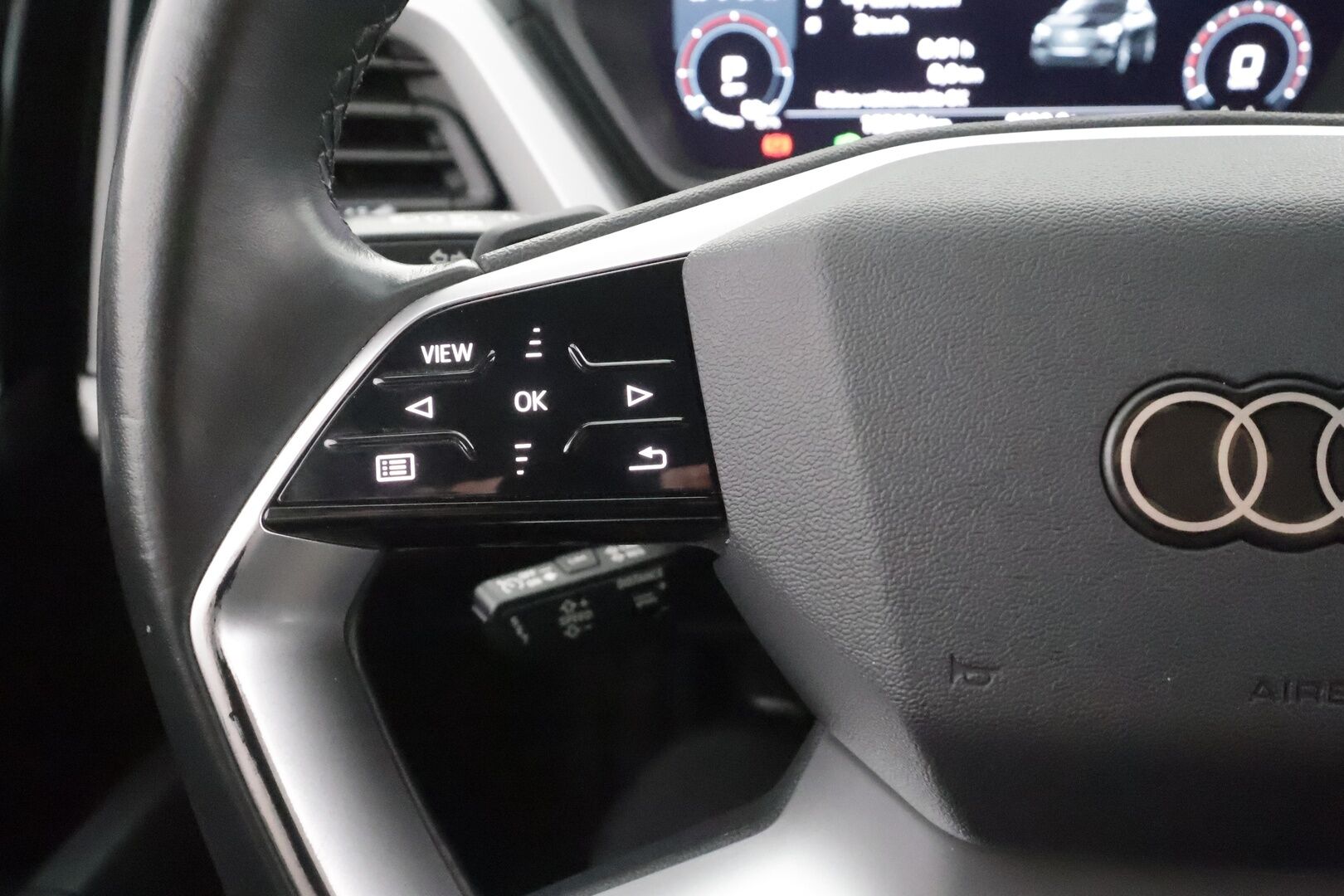 Audi Q4 e-tron 2022 40 e-tron - | ACC | ILP | P.Kamera | LED | Digimittaristo | Apple&Android | 1.Om Suomi-auto | Merkkihuollettu | Kahdet Renkaat |