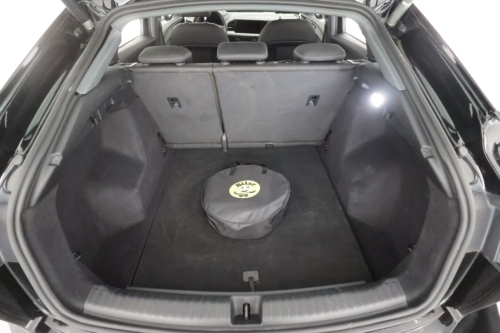 Audi Q4 e-tron 2022 40 e-tron - | ACC | ILP | P.Kamera | LED | Digimittaristo | Apple&Android | 1.Om Suomi-auto | Merkkihuollettu | Kahdet Renkaat |