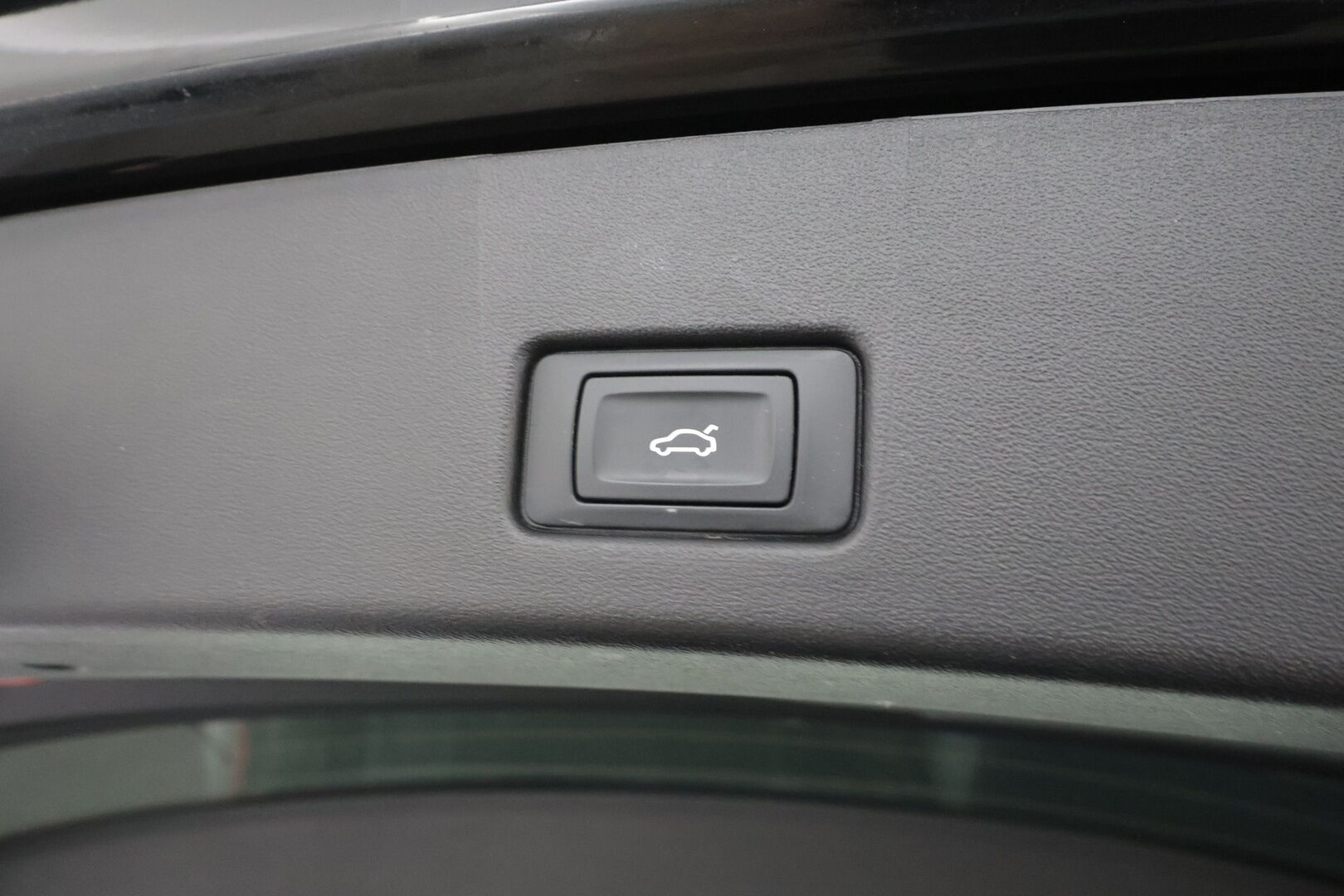 Audi Q4 e-tron 2022 40 e-tron - | ACC | ILP | P.Kamera | LED | Digimittaristo | Apple&Android | 1.Om Suomi-auto | Merkkihuollettu | Kahdet Renkaat |