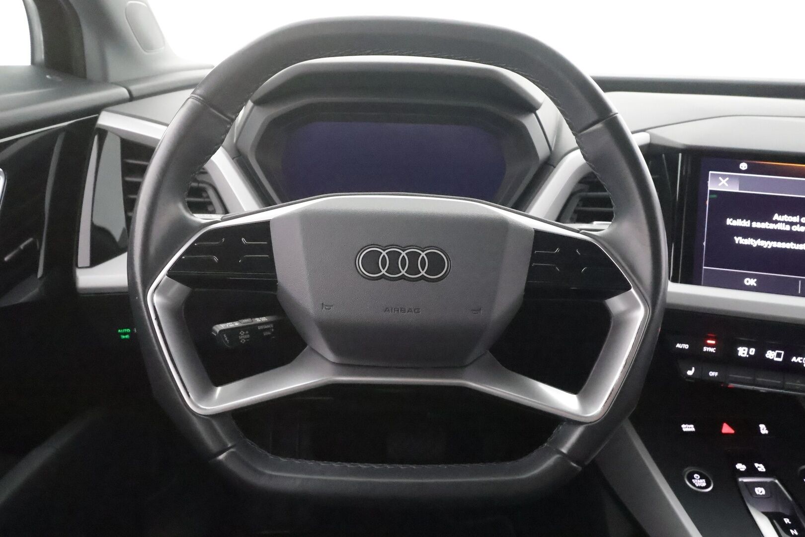 Audi Q4 e-tron 2022 40 e-tron - | ACC | ILP | P.Kamera | LED | Digimittaristo | Apple&Android | 1.Om Suomi-auto | Merkkihuollettu | Kahdet Renkaat |