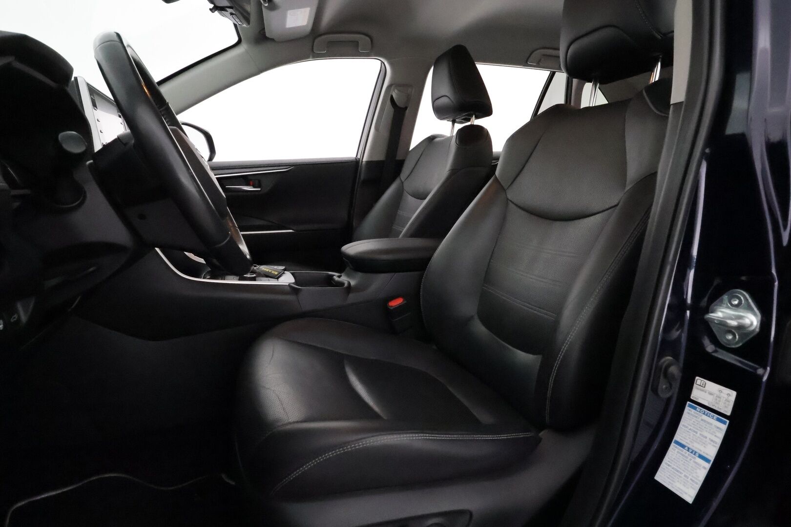 Toyota RAV4 2019 2,5 Hybrid AWD-i Premium **ACC / JBL / LED / 360° Kamera / Ilmastoitu Muistipenkki / Navi  / Sisätilanlämmitin** - 3,99 % KORKOTARJOUS TÄHÄN AUTOON 21.9. ASTI! - Kahdet Renkaat