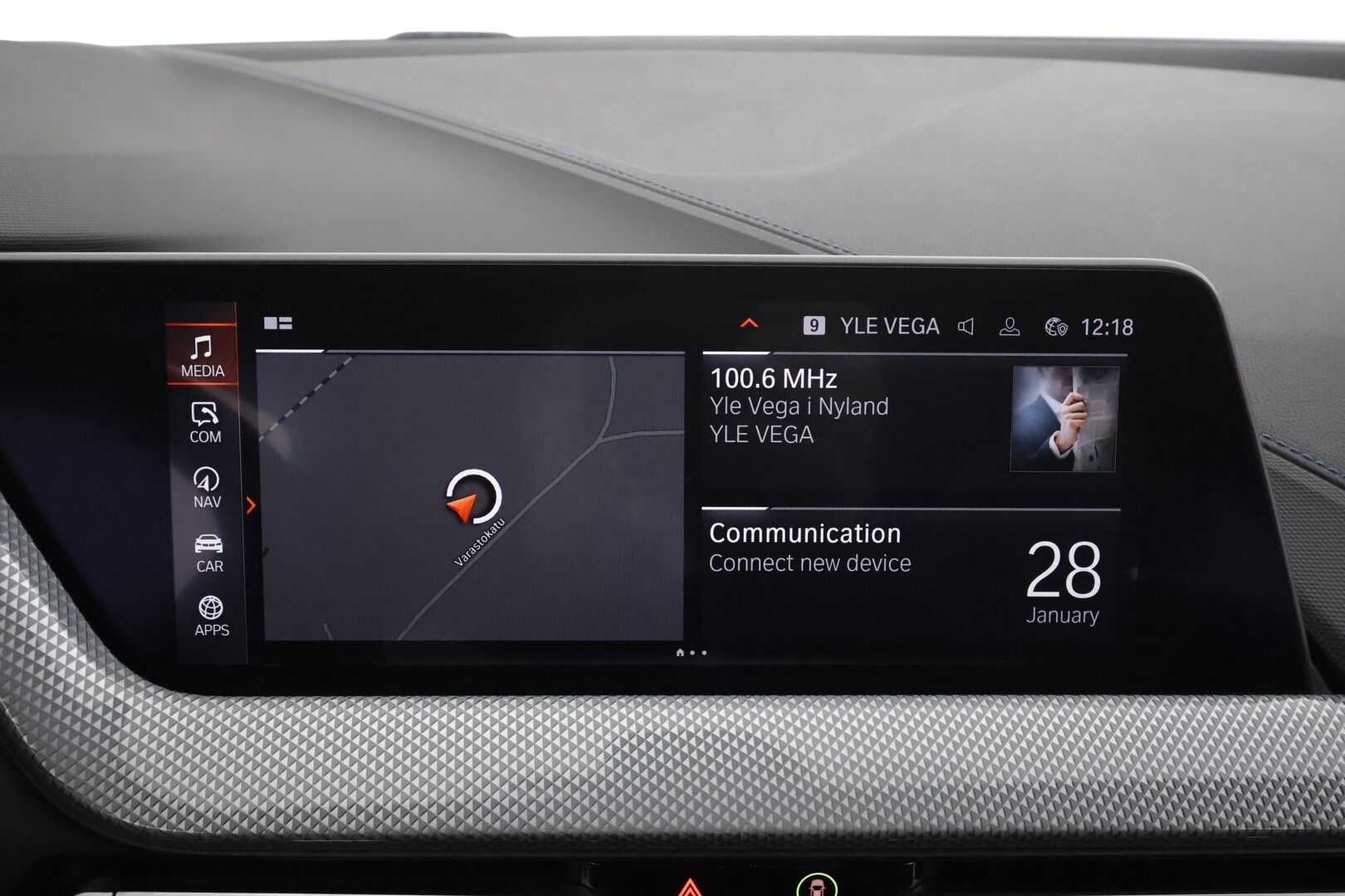 BMW 218 2022 F44 Gran Coupé 218i A Business M Sport * Vakkari / P.tutkat / Lohko+Sisä / Sporttipenkit / LED / Navi / Puolinahat * - 1.Om Suomi-auto / Kahdet renkaat aluvanteilla / Merkkihuollettu