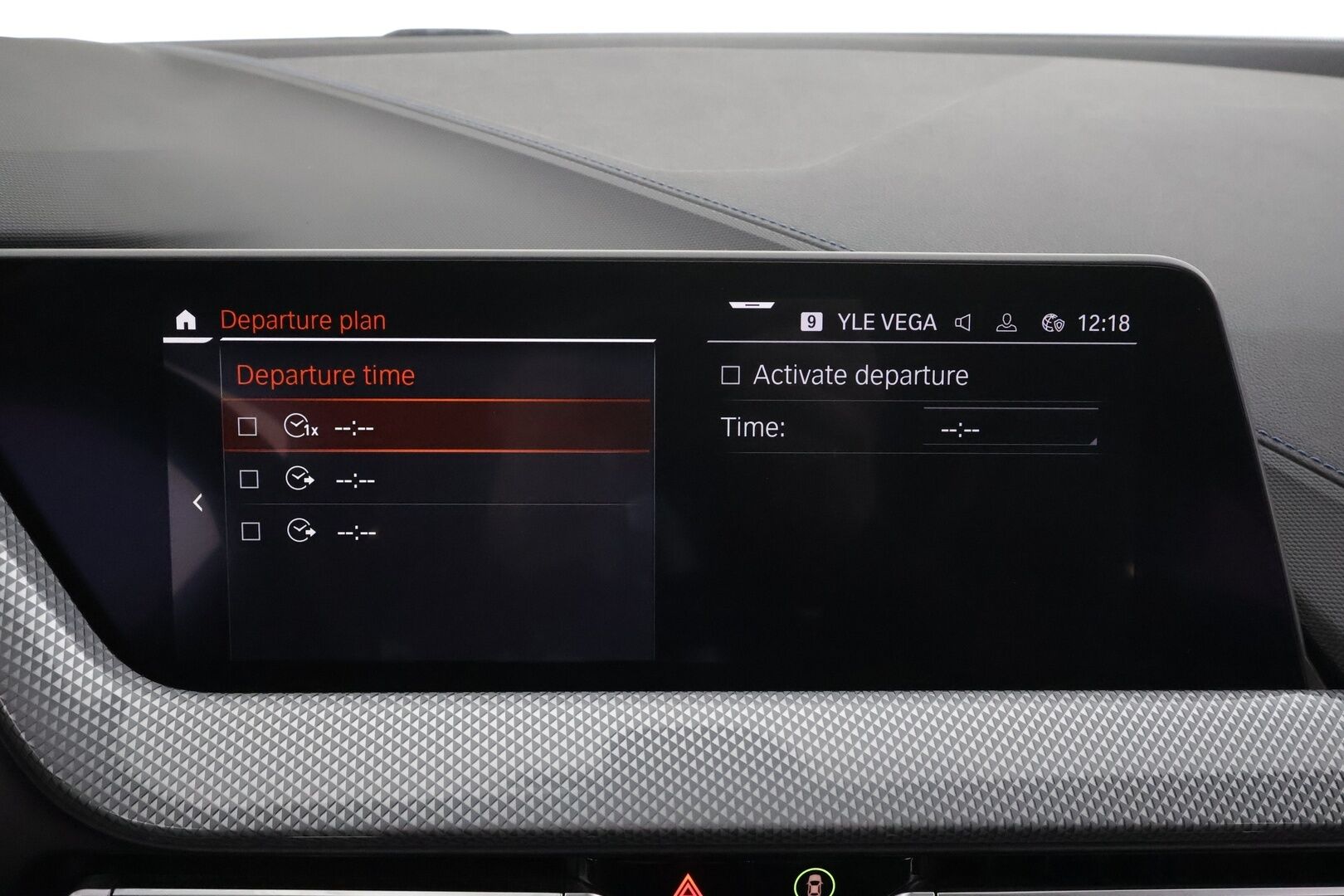 BMW 218 2022 F44 Gran Coupé 218i A Business M Sport * Vakkari / P.tutkat / Lohko+Sisä / Sporttipenkit / LED / Navi / Puolinahat * - 1.Om Suomi-auto / Kahdet renkaat aluvanteilla / Merkkihuollettu