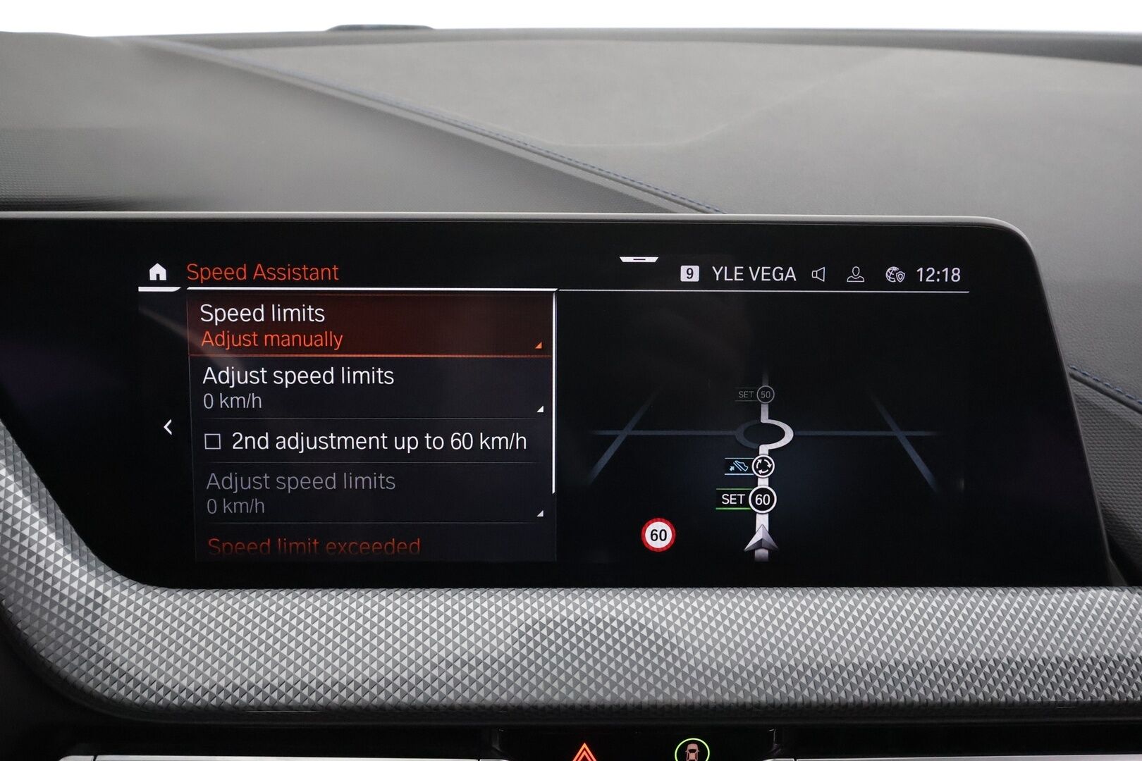 BMW 218 2022 F44 Gran Coupé 218i A Business M Sport * Vakkari / P.tutkat / Lohko+Sisä / Sporttipenkit / LED / Navi / Puolinahat * - 1.Om Suomi-auto / Kahdet renkaat aluvanteilla / Merkkihuollettu