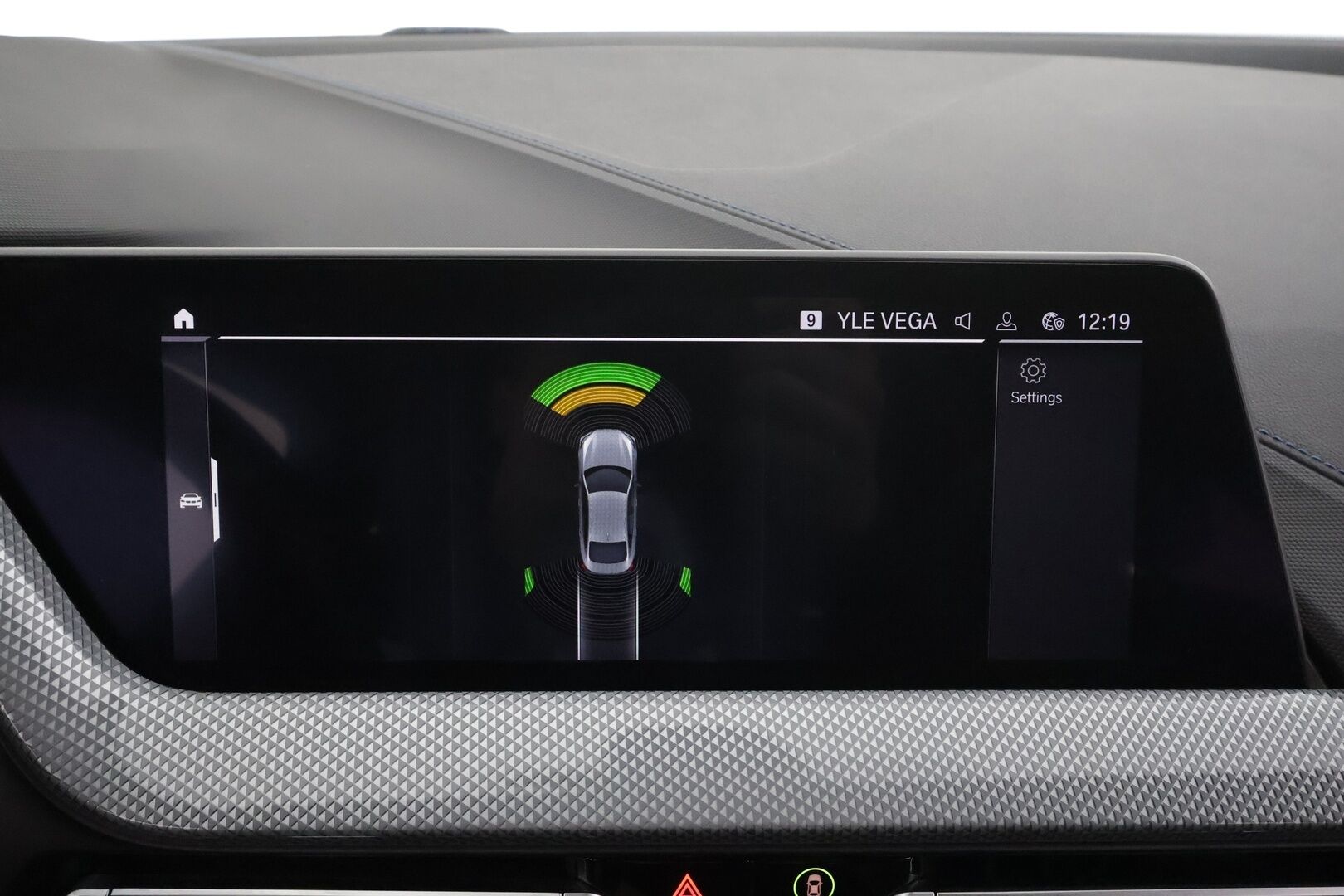 BMW 218 2022 F44 Gran Coupé 218i A Business M Sport * Vakkari / P.tutkat / Lohko+Sisä / Sporttipenkit / LED / Navi / Puolinahat * - 1.Om Suomi-auto / Kahdet renkaat aluvanteilla / Merkkihuollettu