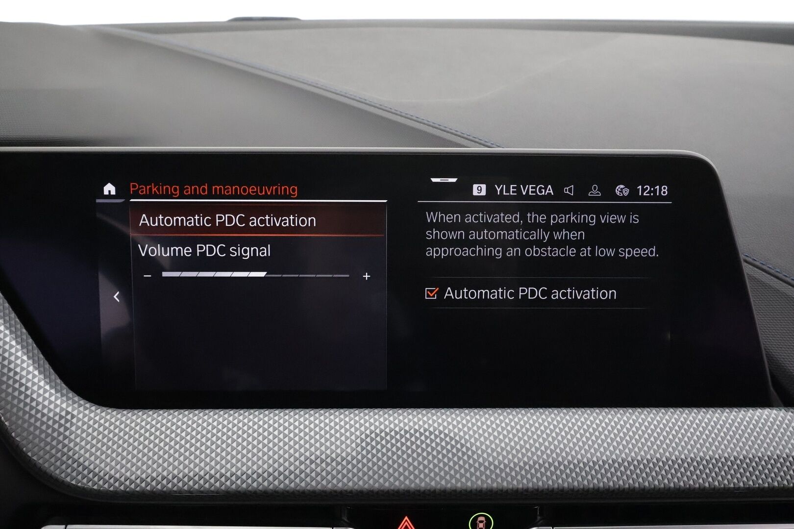 BMW 218 2022 F44 Gran Coupé 218i A Business M Sport * Vakkari / P.tutkat / Lohko+Sisä / Sporttipenkit / LED / Navi / Puolinahat * - 1.Om Suomi-auto / Kahdet renkaat aluvanteilla / Merkkihuollettu