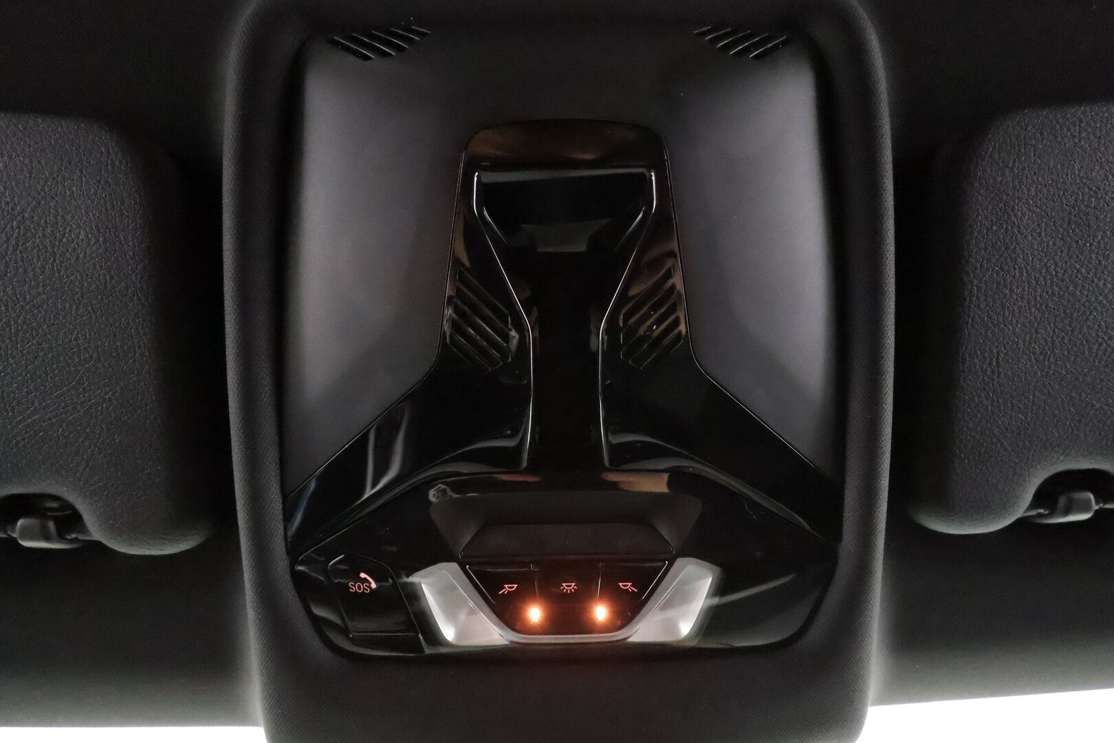 BMW 218 2022 F44 Gran Coupé 218i A Business M Sport * Vakkari / P.tutkat / Lohko+Sisä / Sporttipenkit / LED / Navi / Puolinahat * - 1.Om Suomi-auto / Kahdet renkaat aluvanteilla / Merkkihuollettu