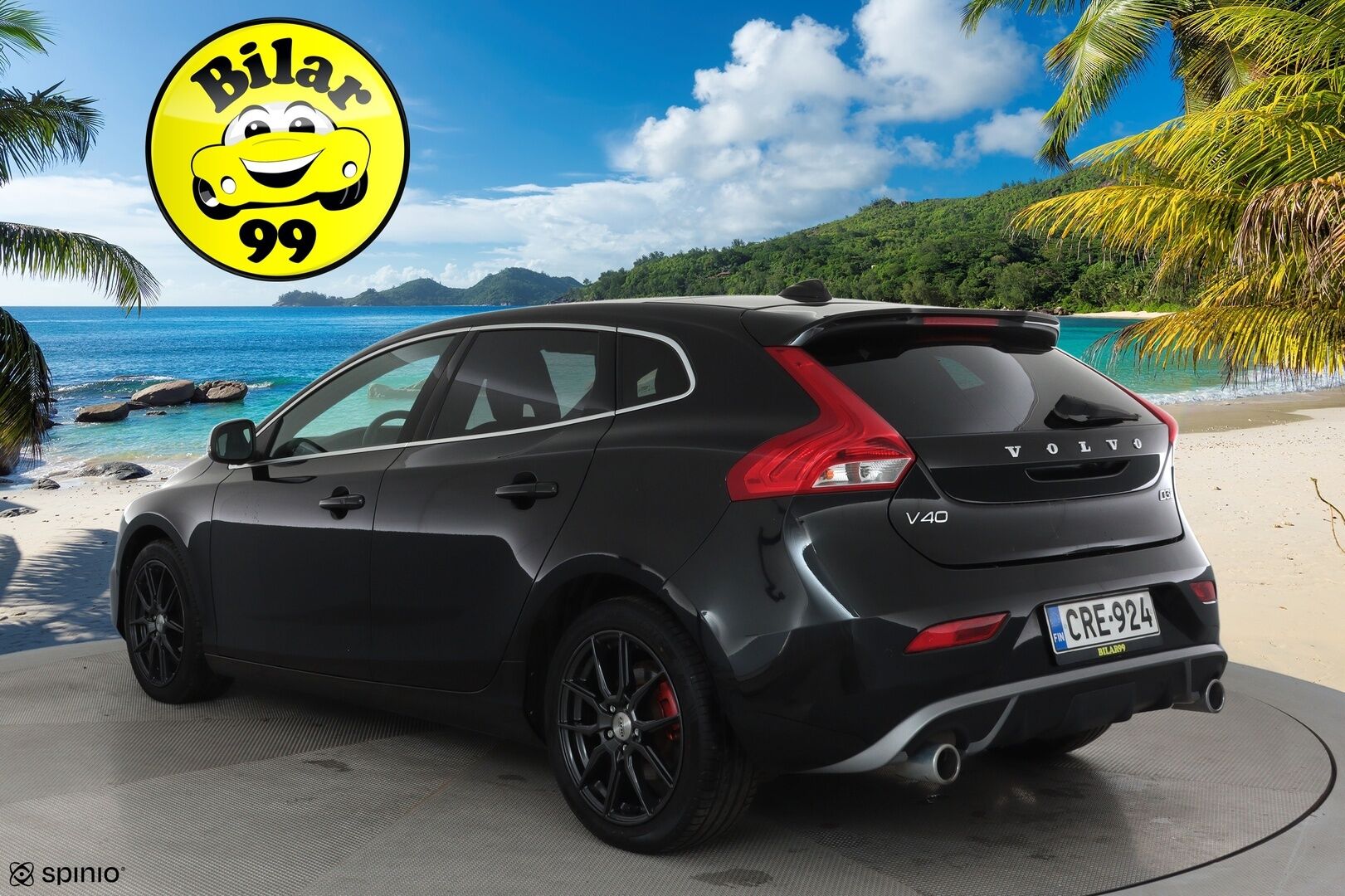 Volvo V40 2019 D3 R-Design aut **Vakkari / Panorama / H&K / P.kamera / Nahat / Digimittaristo / Lämmitettävä tuulilasi / Navi** - Kahdet renkaat aluvanteilla