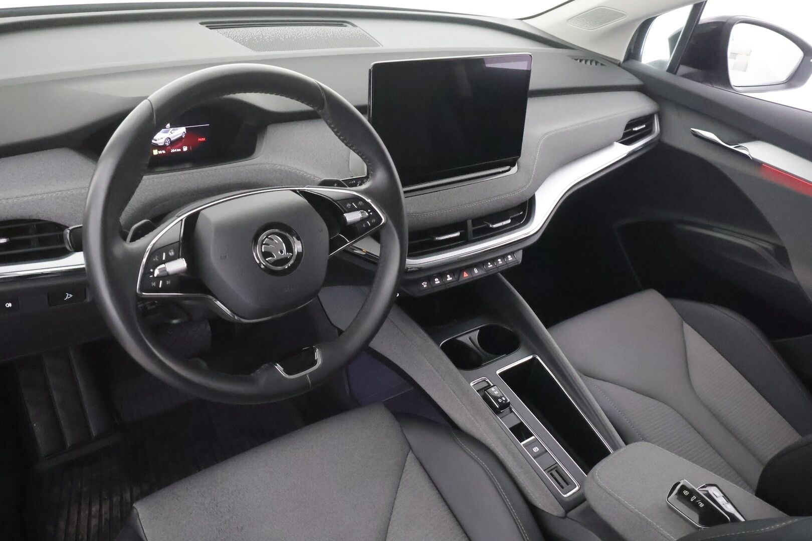 Skoda Enyaq 2022 60 iV - | ILP | ACC | LED | P.Kamera | Puolinahat | Navi | Kaistavahti | Keyless | Digimittaristo | 1-om Suomi-auto | Merkkihuollot | Kahdet renkaat | 2x Latauskaapelit |