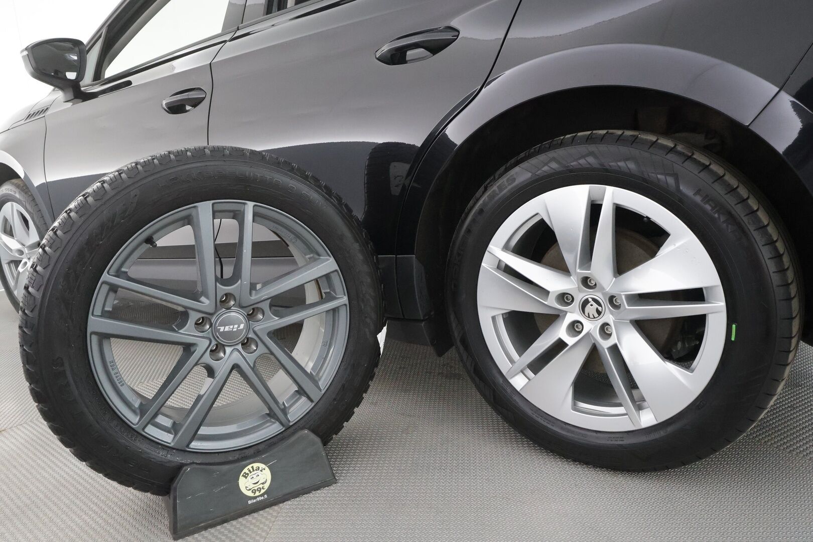 Skoda Enyaq 2022 60 iV - | ILP | ACC | LED | P.Kamera | Puolinahat | Navi | Kaistavahti | Keyless | Digimittaristo | 1-om Suomi-auto | Merkkihuollot | Kahdet renkaat | 2x Latauskaapelit |