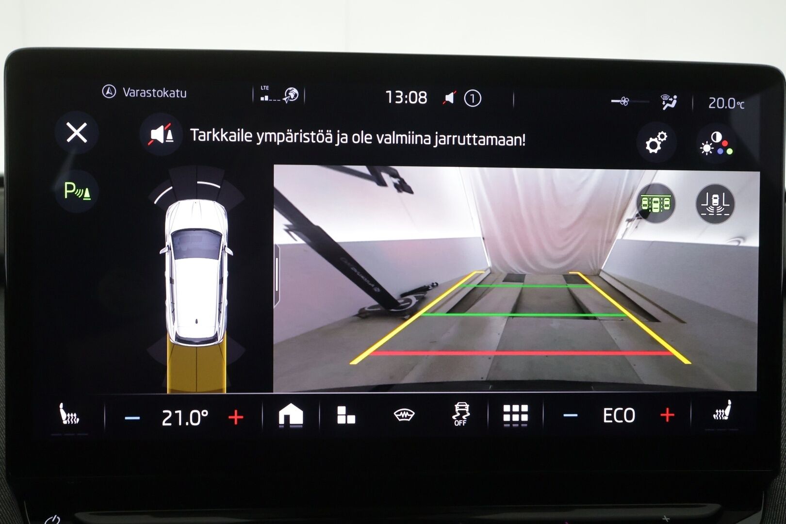 Skoda Enyaq 2022 60 iV - | ILP | ACC | LED | P.Kamera | Puolinahat | Navi | Kaistavahti | Keyless | Digimittaristo | 1-om Suomi-auto | Merkkihuollot | Kahdet renkaat | 2x Latauskaapelit |