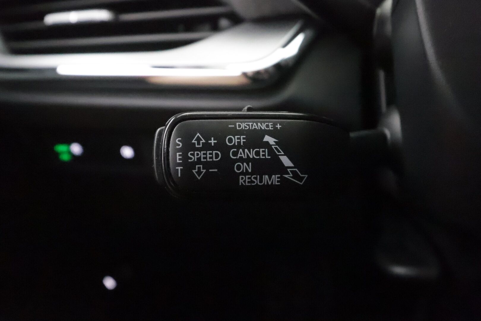 Skoda Enyaq 2022 60 iV - | ILP | ACC | LED | P.Kamera | Puolinahat | Navi | Kaistavahti | Keyless | Digimittaristo | 1-om Suomi-auto | Merkkihuollot | Kahdet renkaat | 2x Latauskaapelit |