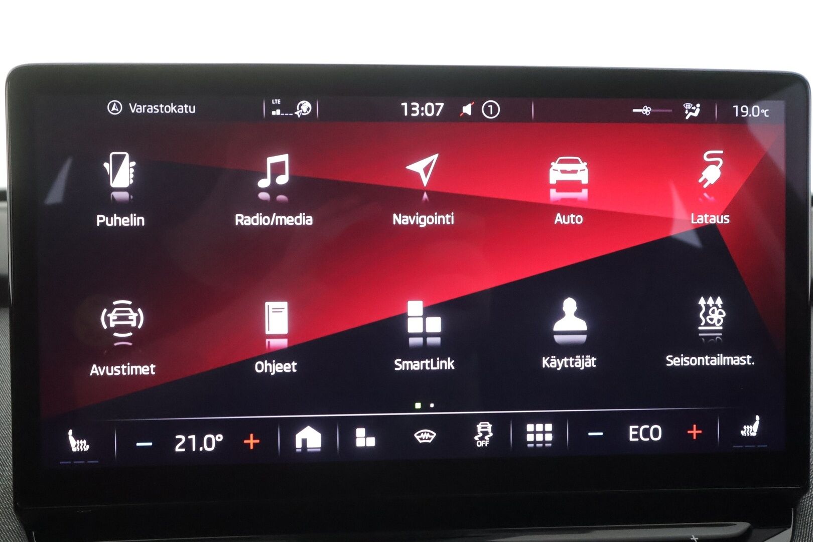 Skoda Enyaq 2022 60 iV - | ILP | ACC | LED | P.Kamera | Puolinahat | Navi | Kaistavahti | Keyless | Digimittaristo | 1-om Suomi-auto | Merkkihuollot | Kahdet renkaat | 2x Latauskaapelit |