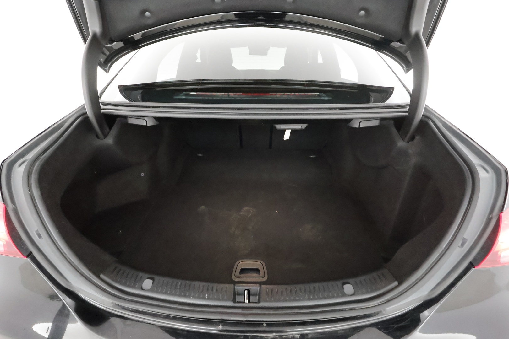 Mercedes-Benz E 2022 220 d Edition 4MATIC A * Widescreen / Webasto / Koukku / LED / 360 Kamera / Sportpenkit / Navi / Keyless * - Suomi-auto / Kahdet renkaat - HULLUT JOULUT KORKOTARJOUS 2,49% 