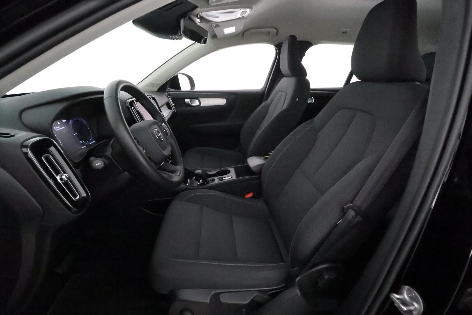 Volvo XC40 2022 T4 TwE Business Inscription Expression Edition aut **Webasto / P.kamera / Koukku / KeylessGo** - 1.om Suomi-auto / Akku kuntotarkastettu / Merkkihuollettu / Peruutuskamera / Kahdet renkaat aluvanteilla