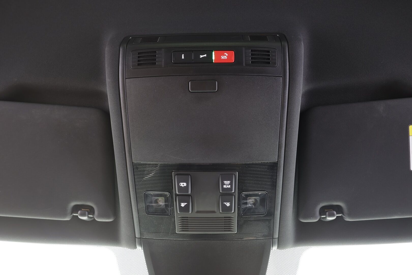 Volkswagen Tiguan 2022 R-Line eHybrid 180 kW DSG-automaatti - | ACC | IQ.Light | Koukku | Travel assist | P.kamera | Navi | Digimittaristo | Sähk. takaluukku | Keyless | Merkkihuollot | ALV | 