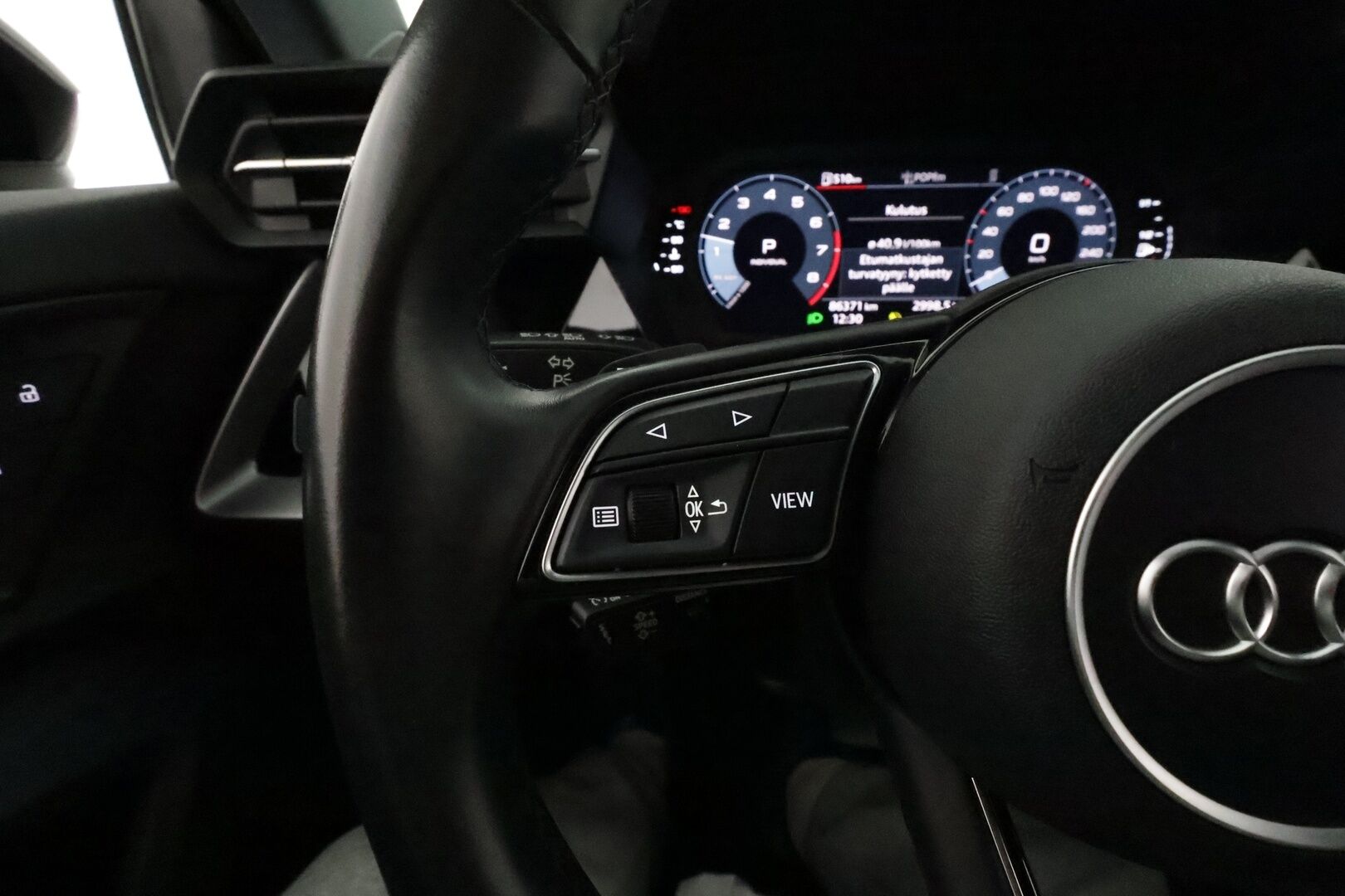 Audi A3 2022 Business 35 TFSI 110 kW MHEV S tronic *ACC / Webasto / LED / P.tutkat / Sporttipenkit / Digimittaristo* - 1.Om Suomi-auto / Kahdet renkaat aluvanteilla / Merkkihuollettu - Osta nyt, maksa vasta ensi vuonna