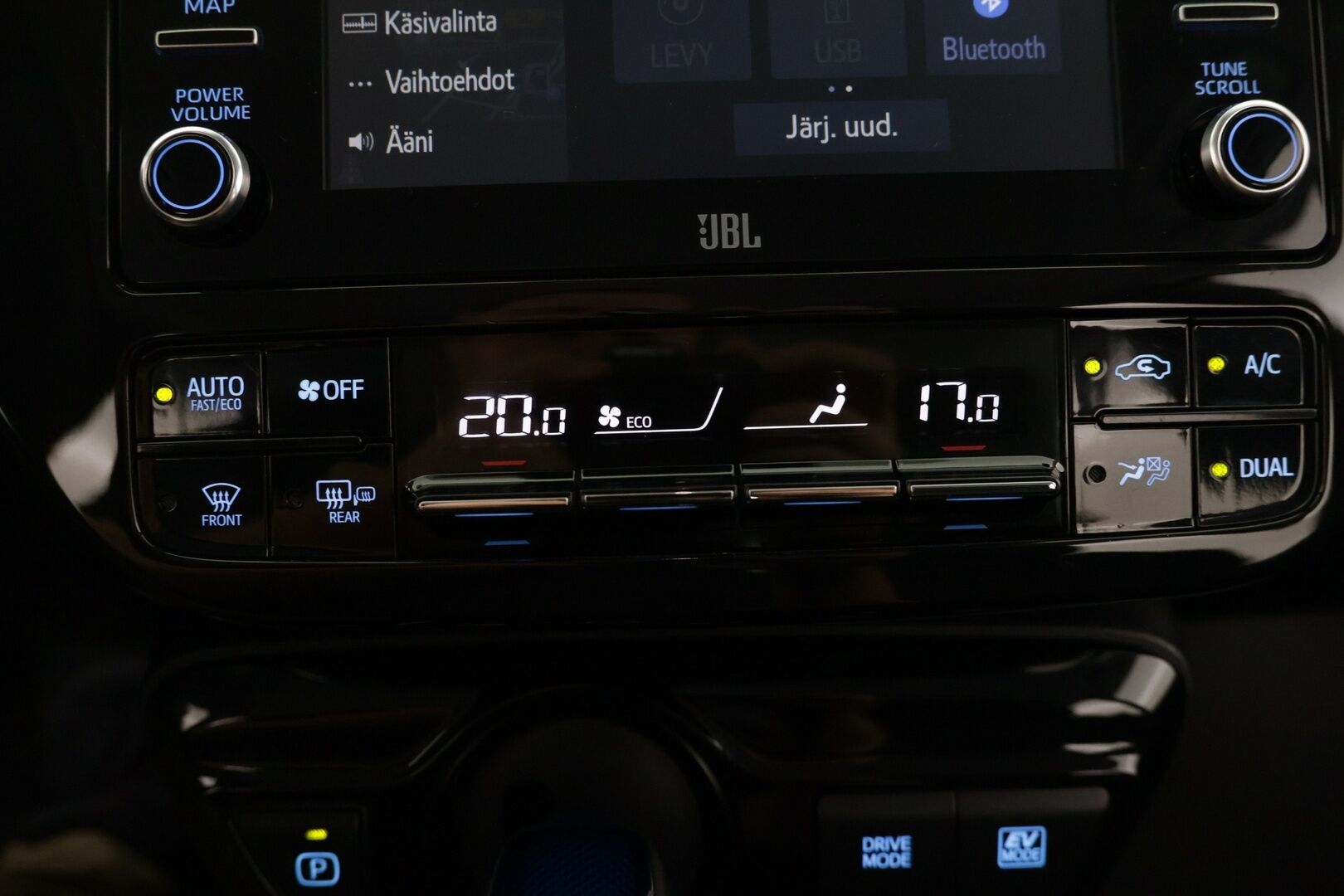 Toyota Prius 2022 AWD-i Active - | ACC! | LOHKO! | HUD! | JBL! | Huippuvarusteet! |