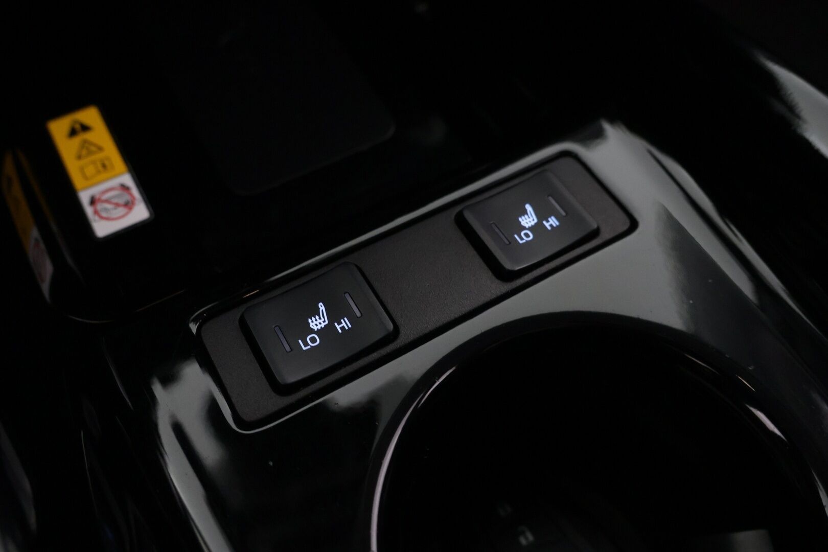 Toyota Prius 2022 AWD-i Active - | ACC! | LOHKO! | HUD! | JBL! | Huippuvarusteet! |