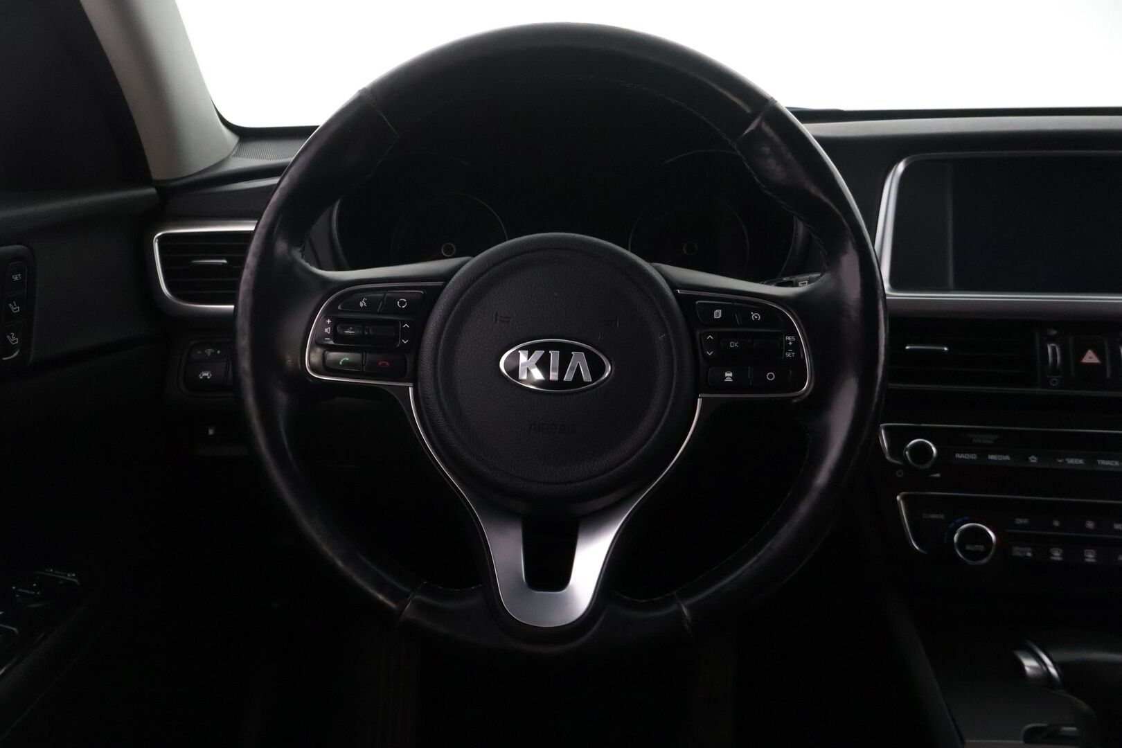 Kia Optima 2018 OPTIMA Farmari (AC) 5ov 1999cm3 A - Harman/Kardon|Ilmastoidut istuimet|Sähkösäätöiset istuimet|P-Kamera - KORKO VAIN 3,99 %