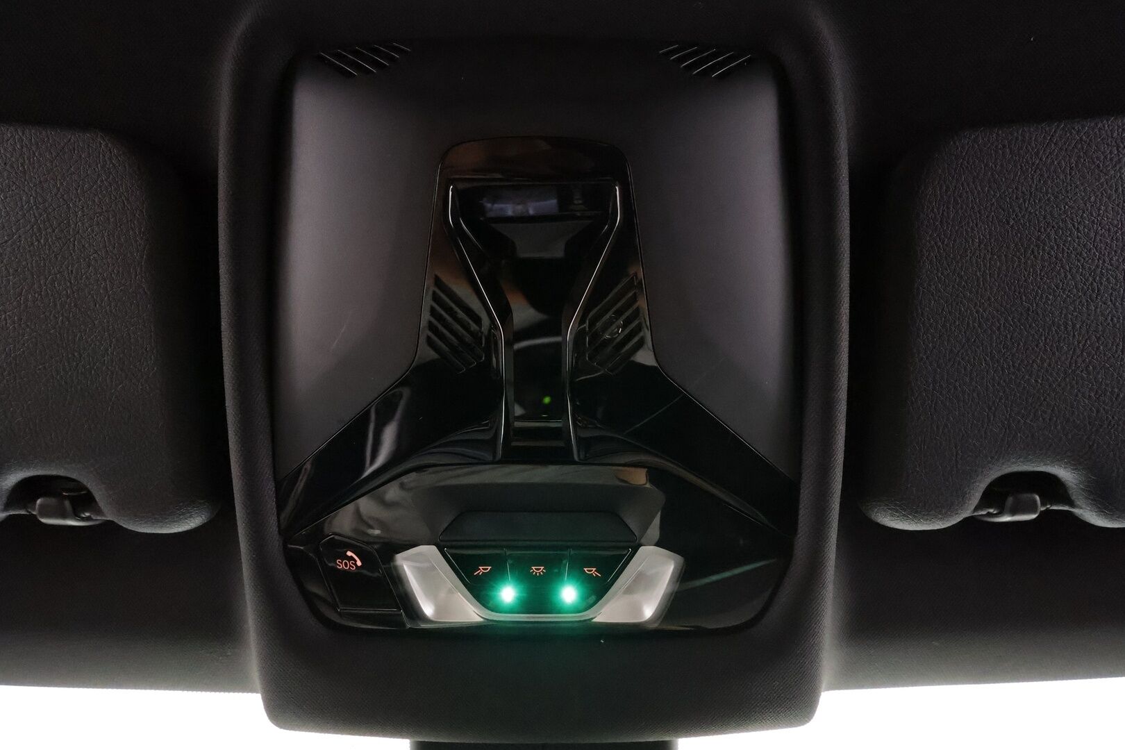 BMW 218 2022 F44 Gran Coupé 218i A Business M Sport * Vakkari / P.kamera / LED / Navi / Lohko+Sisä / Sporttipenkit / Koukku * - 1.Om Suomi-auto / Kahdet renkaat aluvanteilla / Merkkihuollettu