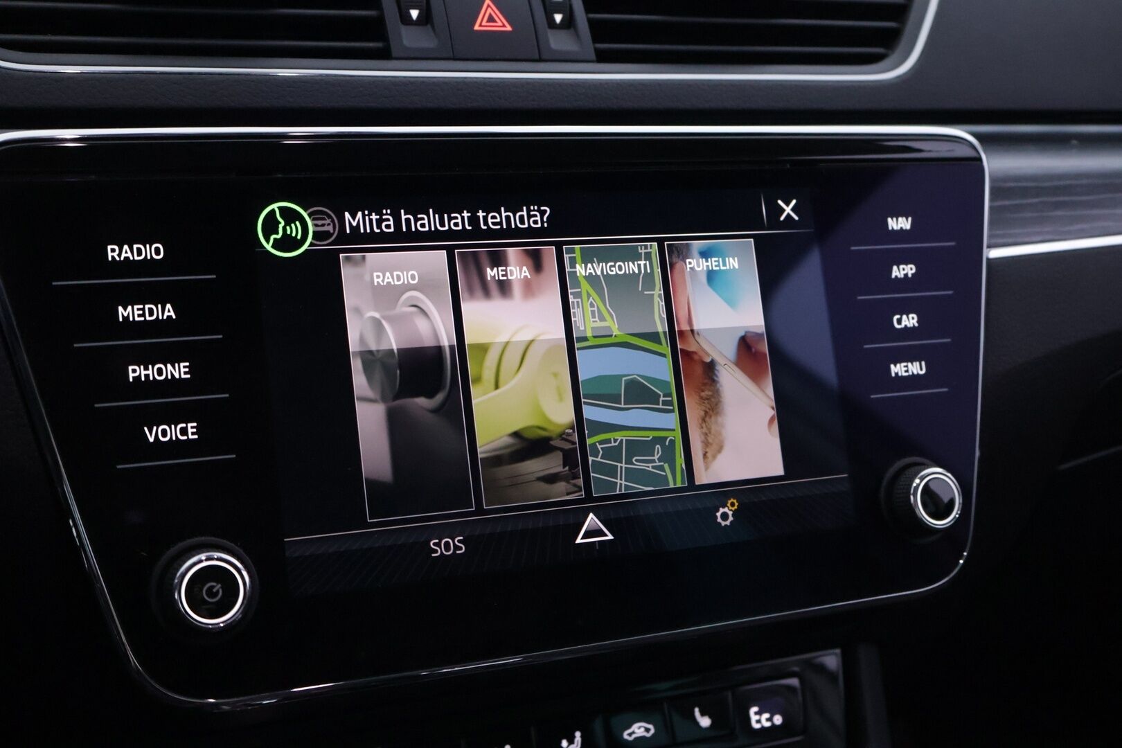 Skoda Superb 2021 Combi 1.4 TSI PHEV Style iV DSG Autom. - | Webasto | Canton | P.Kamera | Digimittaristo | ACC | LED | Koukku Alletaittuva |