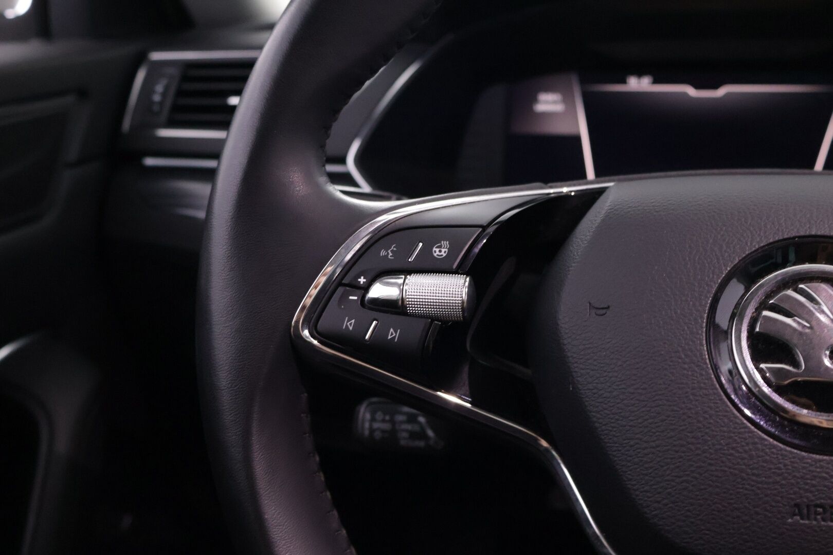 Skoda Superb 2021 Combi 1.4 TSI PHEV Style iV DSG Autom. - | Webasto | Canton | P.Kamera | Digimittaristo | ACC | LED | Koukku Alletaittuva |