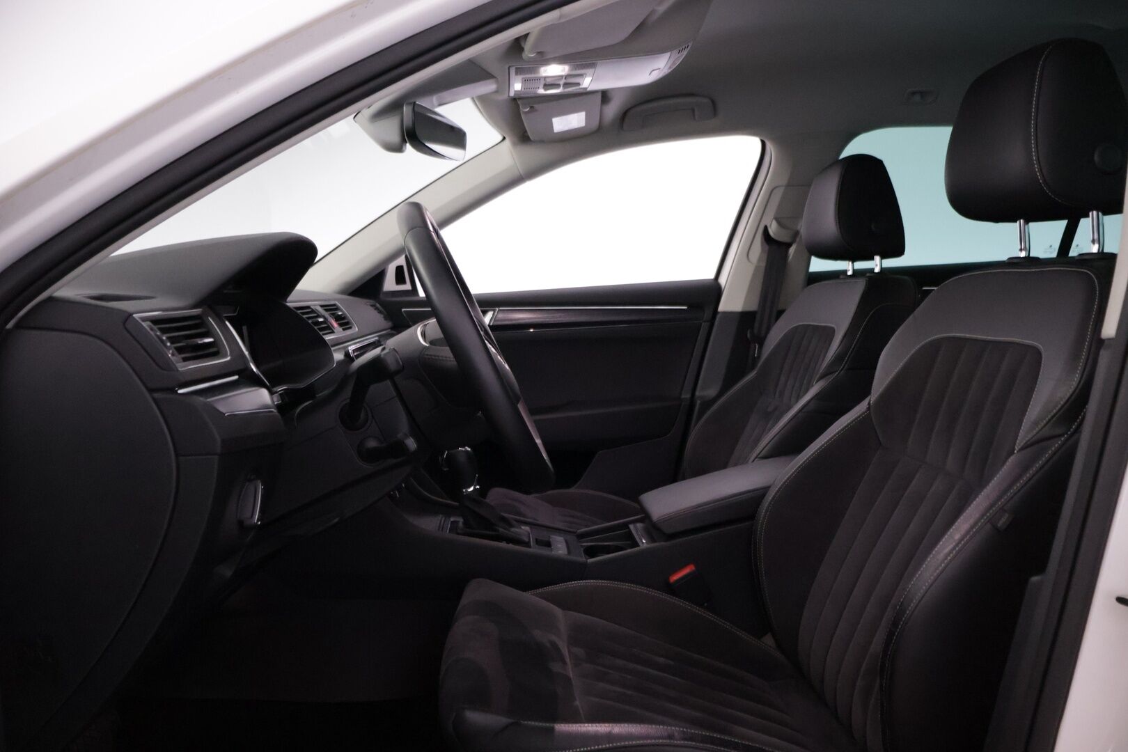 Skoda Superb 2021 Combi 1.4 TSI PHEV Style iV DSG Autom. - | Webasto | Canton | P.Kamera | Digimittaristo | ACC | LED | Koukku Alletaittuva |