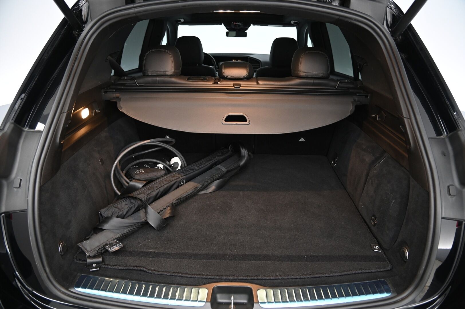 Mercedes-Benz GLE 2021 350 e 4MATIC AMG *DTR+Q / Panorama / Muistipenkit / Vetokoukku / 360° Kamera* - 2,99 % KORKOTARJOUS TÄHÄN AUTOON 21.9. ASTI! - *Night Package / 2x Renkaat*