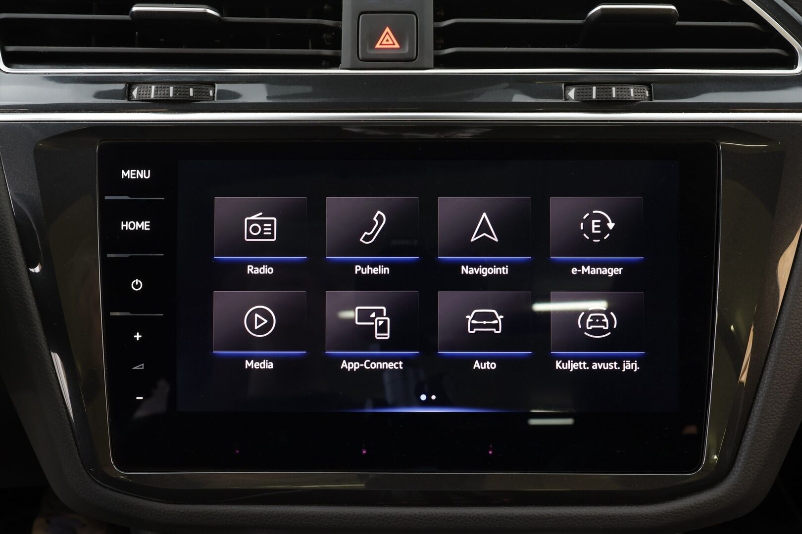 Volkswagen Tiguan 2022 R-Line eHybrid 180kW DSG * ACC / 360° / IQ.Light / Muistipenkit / Panorama / Lohkolämmitin / HUD / Nahat / KeylessGo * - 1.Om Suomi-auto / Akku kuntotarkastettu / Kahdet renkaat aluvanteilla / Huippuvarusteet
