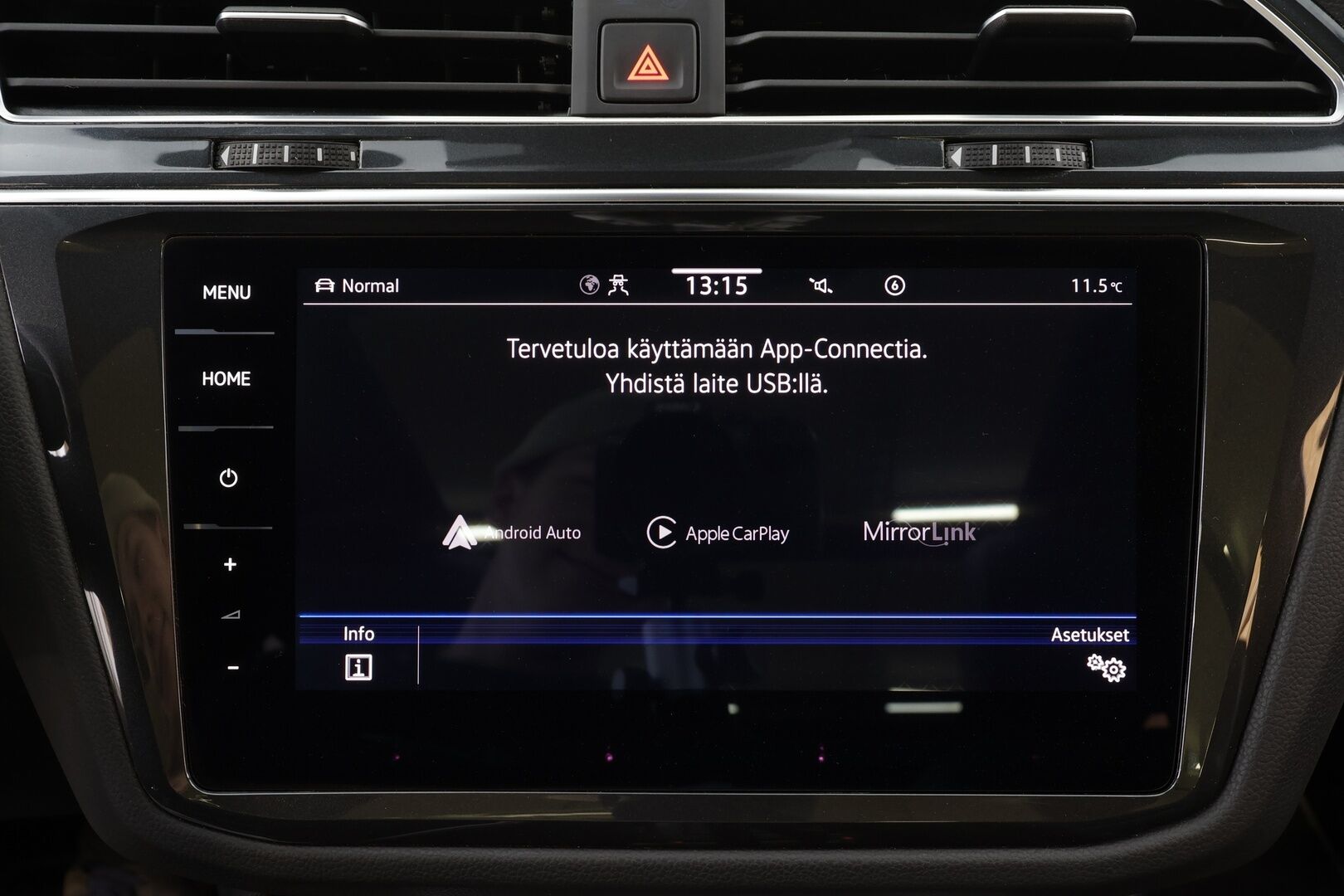Volkswagen Tiguan 2022 R-Line eHybrid 180kW DSG * ACC / 360° / IQ.Light / Muistipenkit / Panorama / Lohkolämmitin / HUD / Nahat / KeylessGo * - 1.Om Suomi-auto / Akku kuntotarkastettu / Kahdet renkaat aluvanteilla / Huippuvarusteet