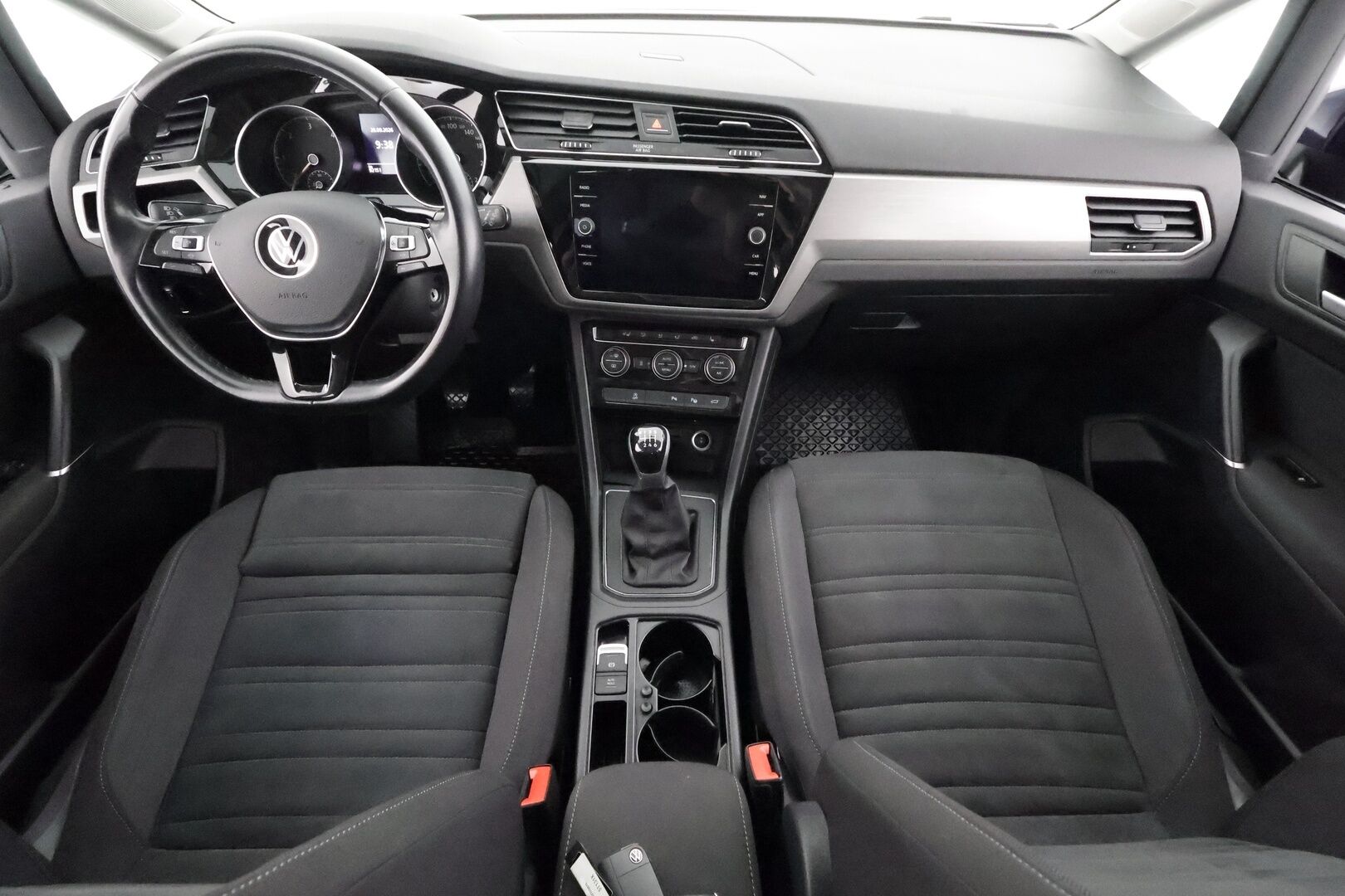 Volkswagen Touran 2022 Comfort Family 2,0 TDI SCR 90 kW - | Webasto | Koukku | ACC | LED | P.Kamera | Hierova Sporttipenkki | Navi | Kaistavahti | Ratinlämmitys | Merkkihuollot | 