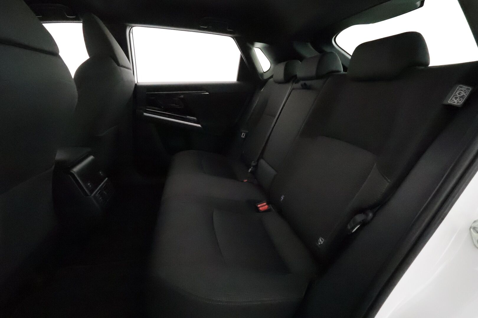 Toyota bZ4X 2023 Active * ACC / Peruutuskamera / Kaistavahti / Digimittaristo / KeylessGO* - SoH 91.3% / Suomi-auto / 2x Latauskaapelit