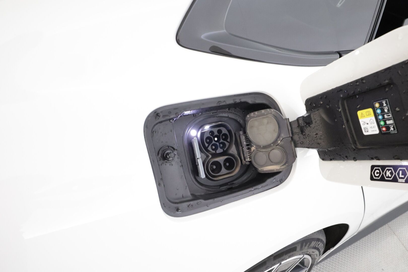 BMW I4 M50 2023 M50 - | ACC | 1.Om Suomi-auto | Koukku | Muistipenkki | Hifit | Lasikattoluukku | 360-Kamera | Sporttinahat | Apple&Android | Lisälämmitin | Kahdet Renkaat | Merkkihuollettu |
