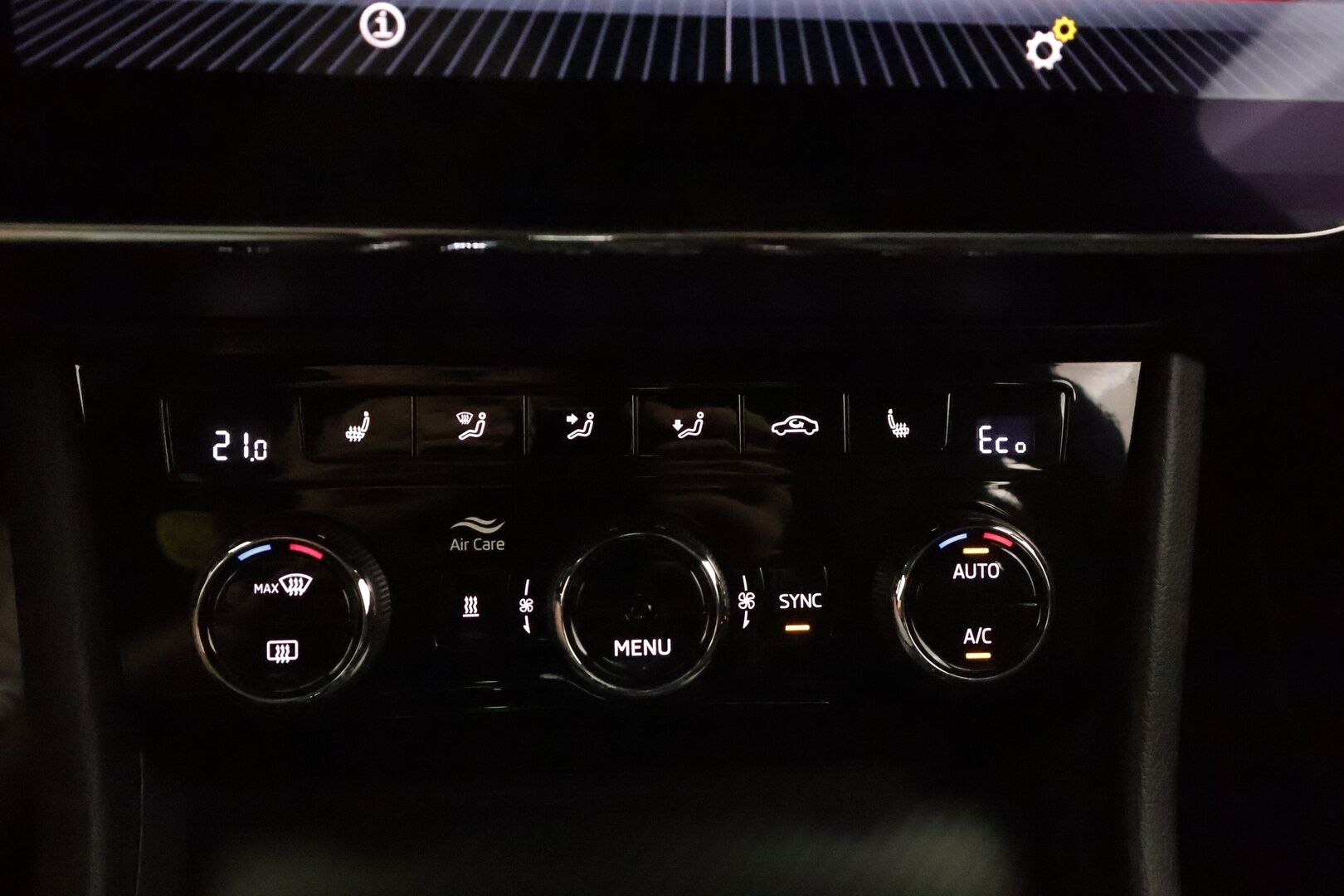 Skoda Superb 2021 Combi 1.4 TSI PHEV SportLine iV DSG **Webasto / Koukku / Canton / Adapt.Vakkari / Matrix-LED / 360° / Muistipenkit** - 2x Latauskaapelit / Kahdet Renkaat / Merkkihuollettu! / **HYVILLÄ KAMOILLA**