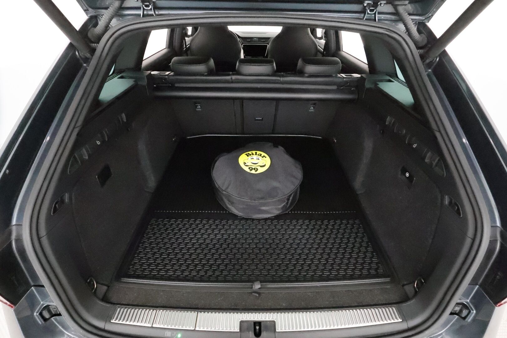 Skoda Superb 2021 Combi 1.4 TSI PHEV SportLine iV DSG **Webasto / Koukku / Canton / Adapt.Vakkari / Matrix-LED / 360° / Muistipenkit** - 2x Latauskaapelit / Kahdet Renkaat / Merkkihuollettu! / **HYVILLÄ KAMOILLA**