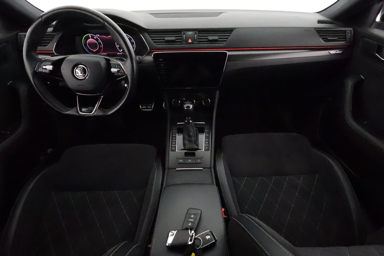 Skoda Superb 2021 Combi 1.4 TSI PHEV SportLine iV DSG **Webasto / Koukku / Canton / Adapt.Vakkari / Matrix-LED / 360° / Muistipenkit** - 2x Latauskaapelit / Kahdet Renkaat / Merkkihuollettu! / **HYVILLÄ KAMOILLA**
