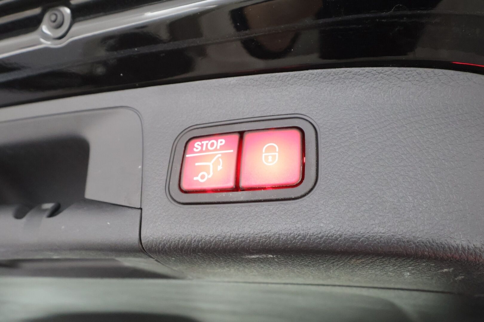 Mercedes-Benz EQA 2023 250 Business - | ILP | Muistipenkit | Koukku | Panorama | Widescreen | Ambient | Sporttipenkit | Puolinahat | P.kamera | 